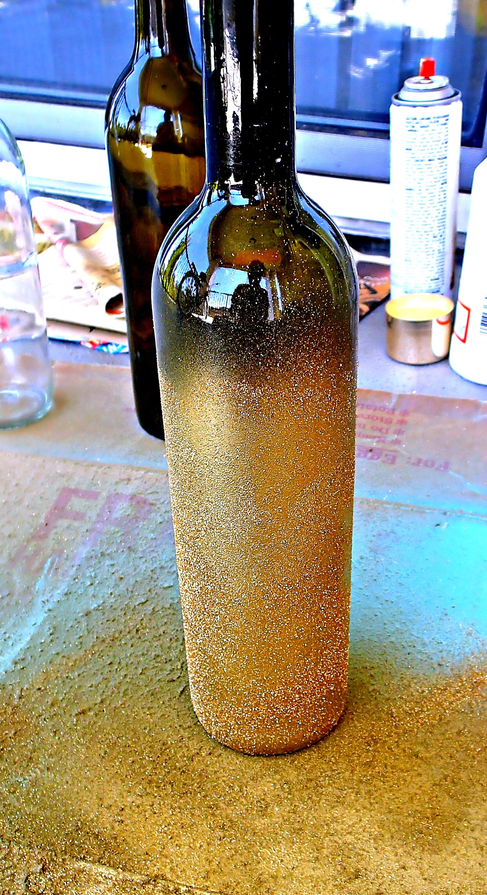 Tutorial for DIY Glittered Wine Bottles