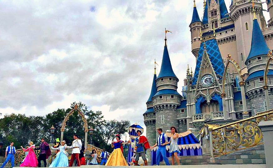  Disney World Magic Kingdom Cinderella's Castle 