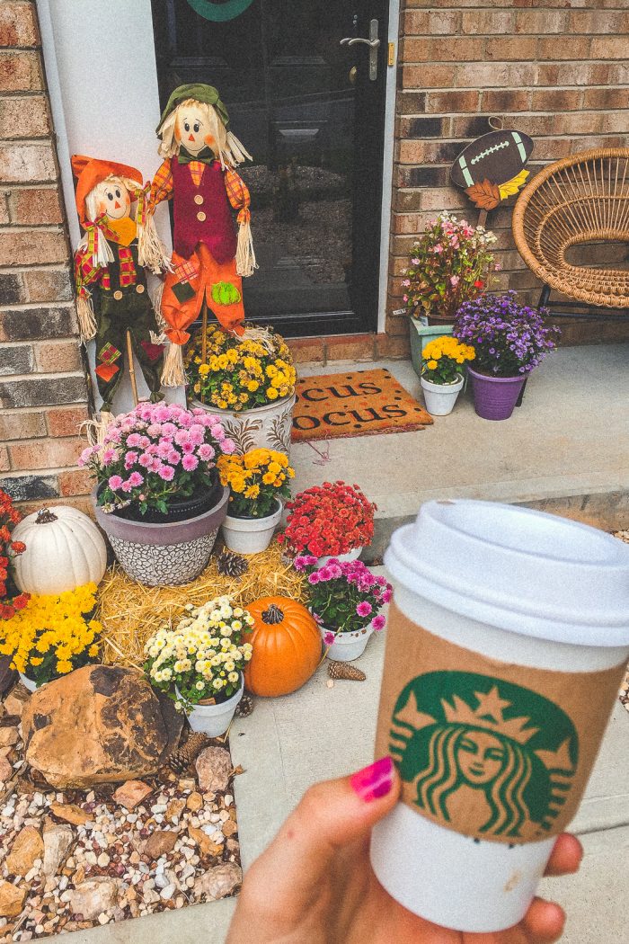 It’s October: Pumpkin Spice Lattes, Mum Goals, and Decor!