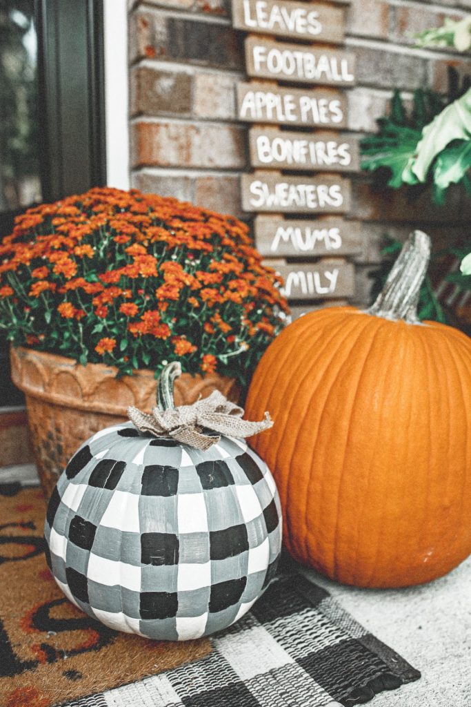 Front Porch for Fall: Painted Plaid Pumpkin & Diy Fall Plank Sign!