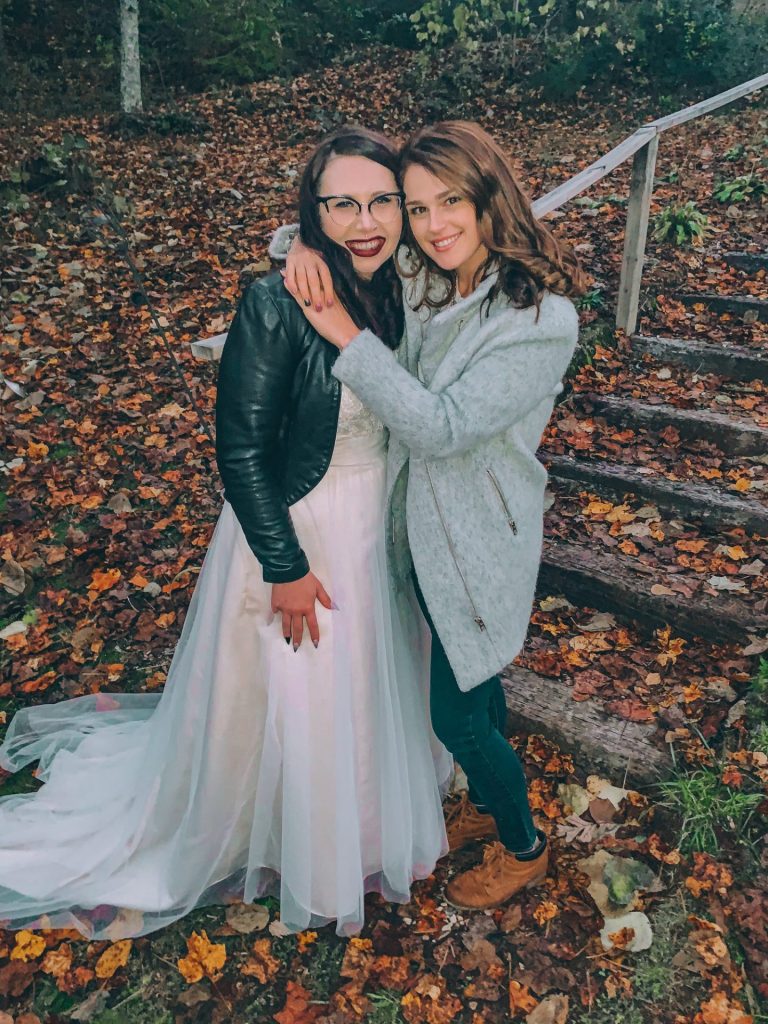 wedding, brevard, Pisgah forest, best friend, wedding, Beccas wedding, bed and breakfast, fall, halloween, weekend, life, fun, cookies, cookie cake, decor