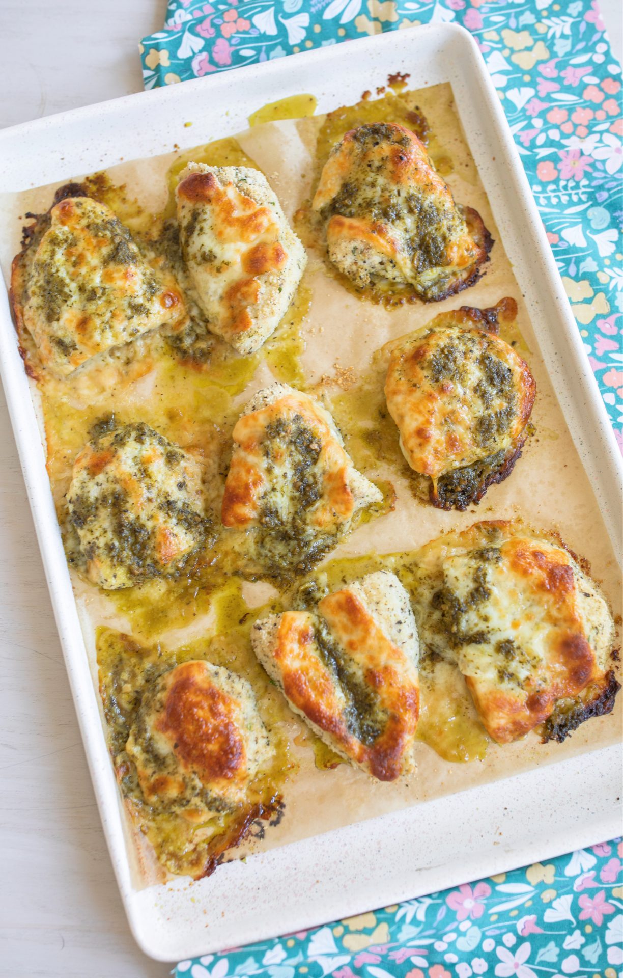 chicken, pesto, low carb, almond flour, breaded, dinner, gluten-free, baked chicken, low carb, keto, chicken parmesan, chicken pesto, roasted, easy dinner recipe 