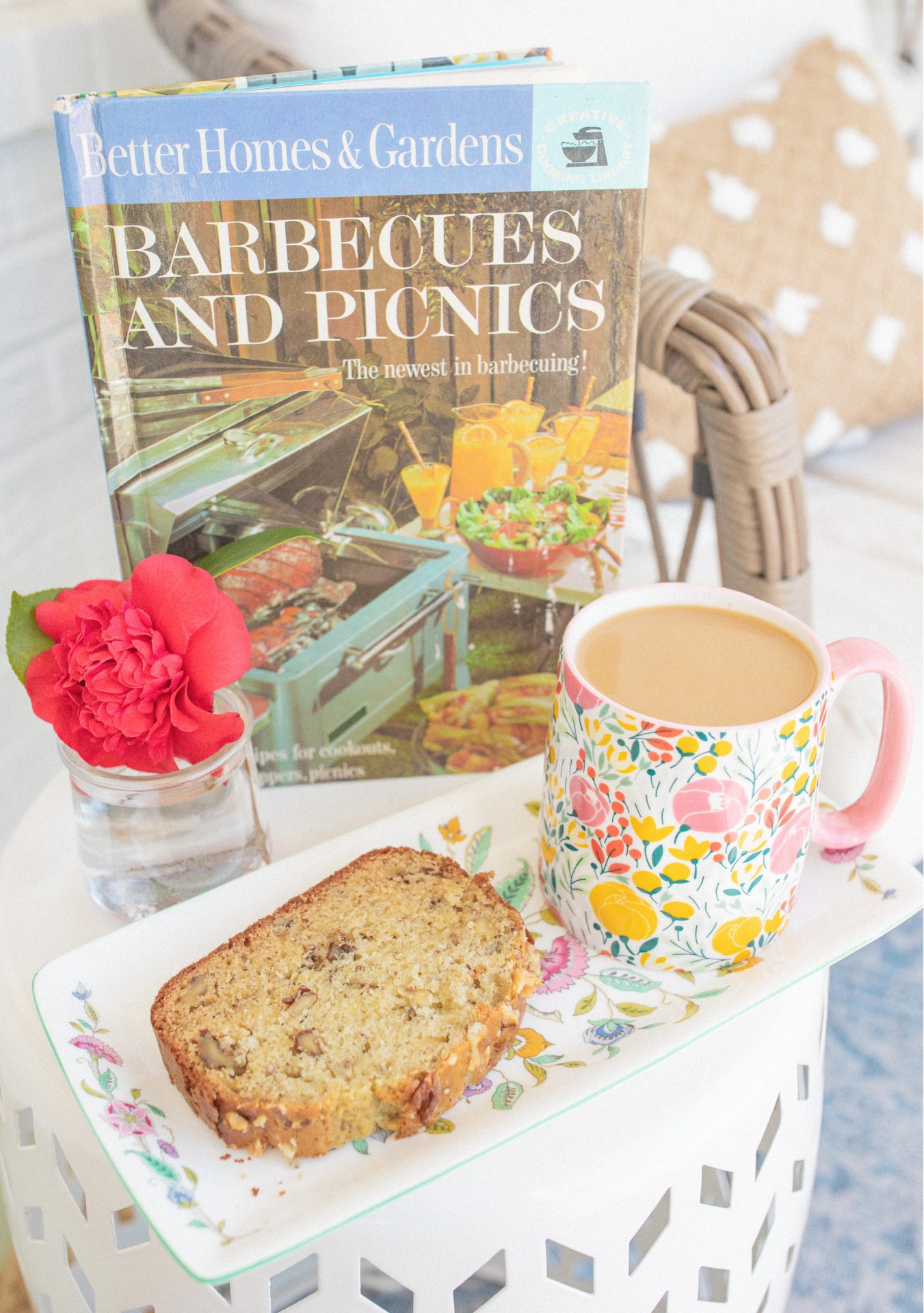 better homes and gardens 1963 cookbook, barbecues and picnics, porch suppers, and picnics, recipe, banana bread, Hawaiian, Kona, vintage, recipe 