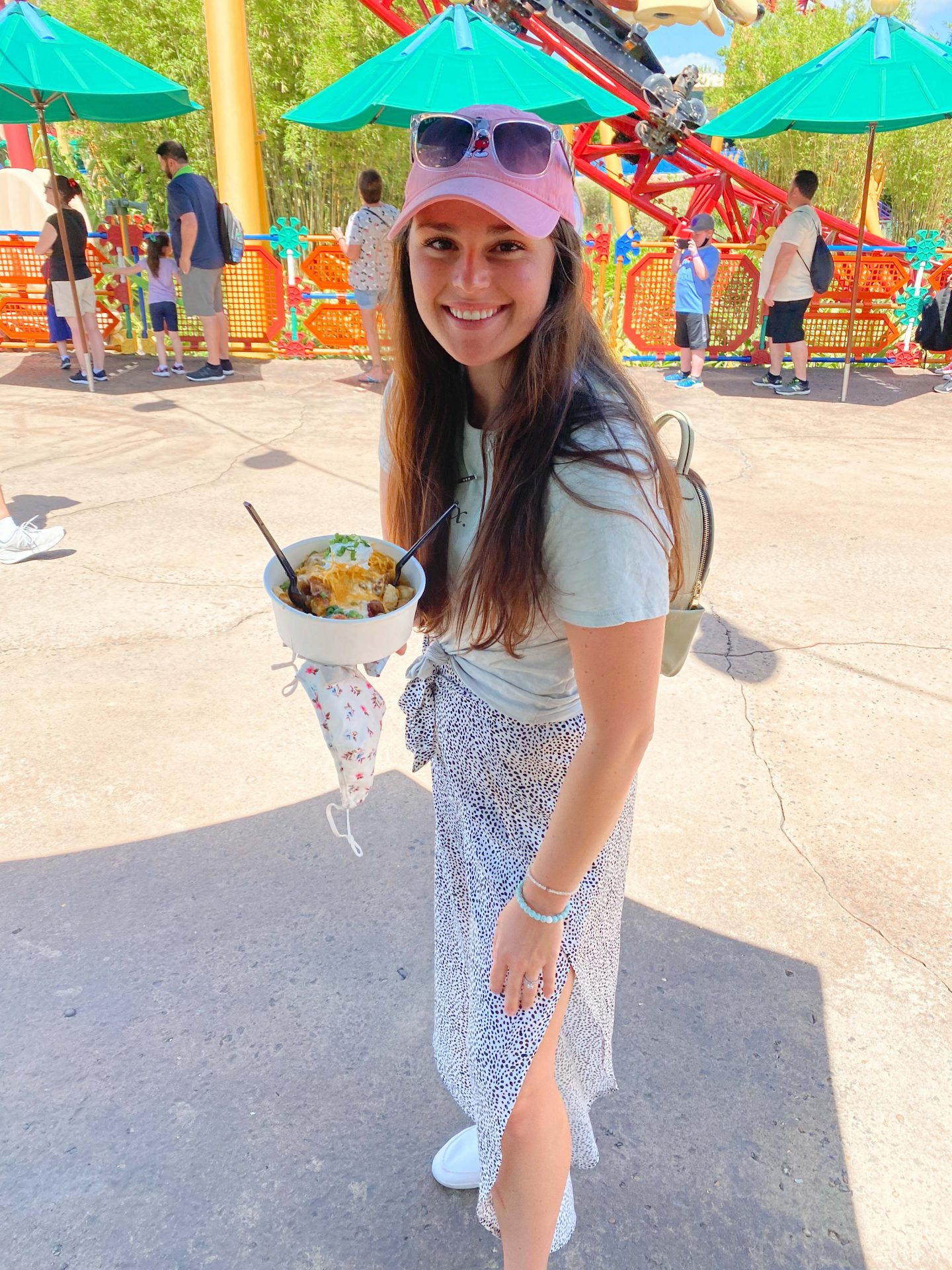 toy story land, woody's tots, tater tots Hollywood studios, magical, slinky, disney world, Florida, Orlando, wdw, walt disney world trip, what to do at Hollywood studios, slinky dog dash, woody's lunchbox, what to eat, blog, itinerary