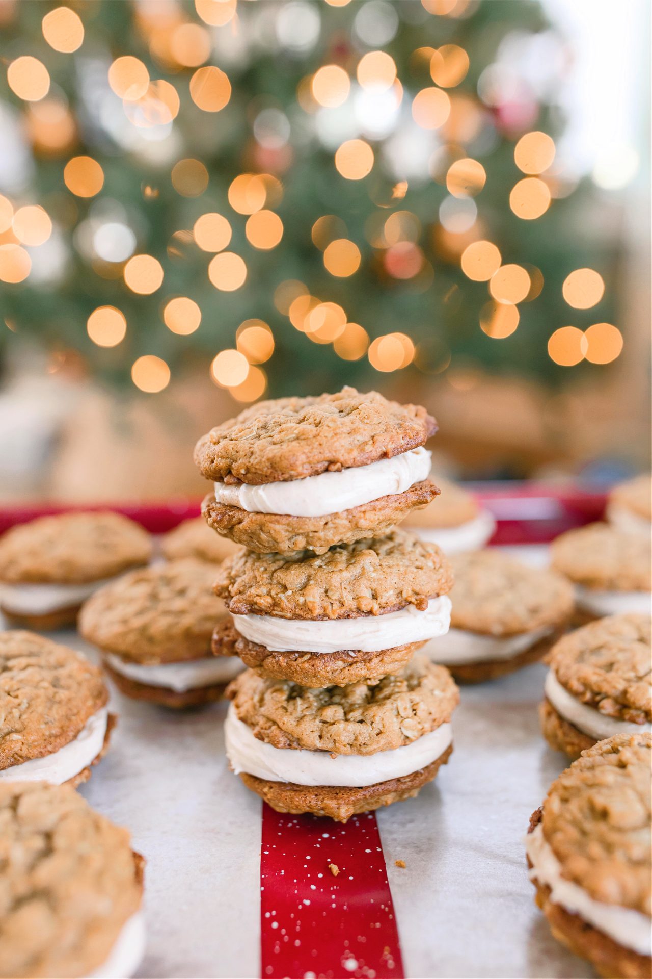 gingerbread oatmeal cookies, gingerbread oatmeal cookies with chai tea latte buttercream, desserts, holiday deserts, christmas cooking, baking holiday baking, tasty cookies, recipe, cookie exchange ideas, oatmeal cream pies