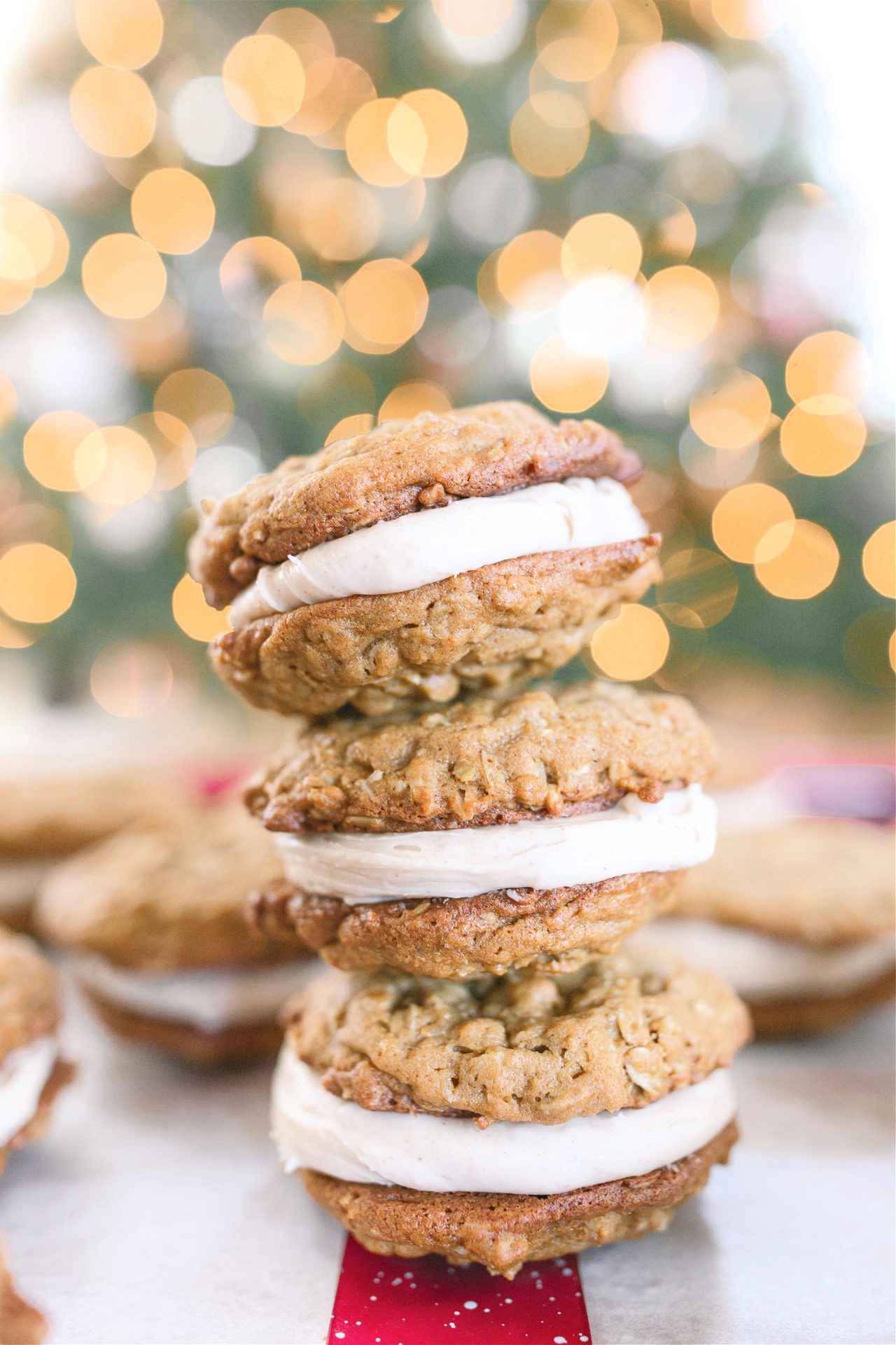 gingerbread oatmeal cookies, gingerbread oatmeal cookies with chai tea latte buttercream, desserts, holiday deserts, christmas cooking, baking holiday baking, tasty cookies, recipe, cookie exchange ideas, oatmeal cream pies