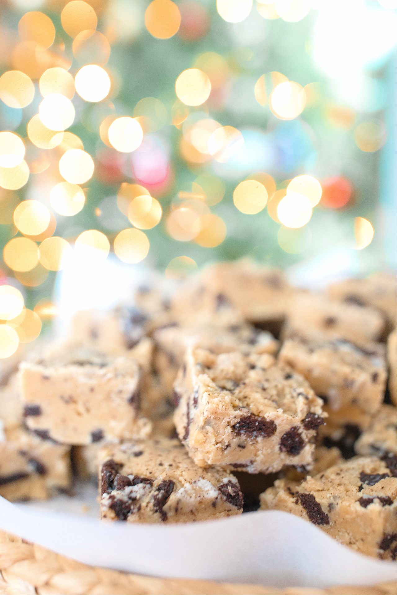 the best peanut butter fudge, peanut butter fudge with Oreos, cookies and cream peanut butter fudge, the best fudge on the internet, award winning peanut butter fudge, the best fudge recipe, easy peanut butter fudge, holiday recipes.