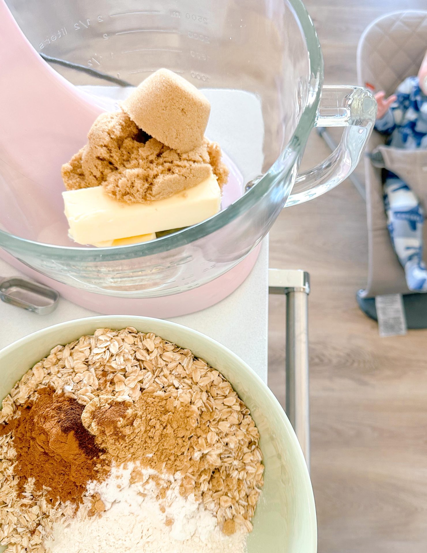 gingerbread oatmeal cookies, gingerbread oatmeal cookies with chai tea latte buttercream, desserts, holiday deserts, christmas cooking, baking holiday baking, tasty cookies, recipe, cookie exchange ideas, oatmeal cream pies