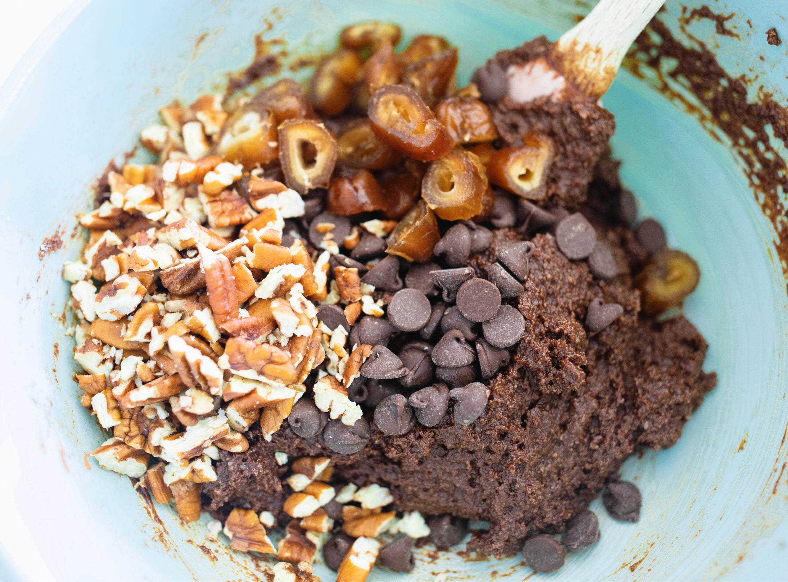 almond flour cookies, chocolate almond flour cookies, healthy chocolate desserts, dates, no refined sugar, gluten-free, chocolate chip cookie, healthy desserts, low sugar, low carb, healthy desserts for kids, pumpkin almond flour cookies, gluten free, dairy free, honey, gluten free almond flour cookies, cocoa powder, healthy almond flour cookies, pecans, protein in cookies, kids desserts, kids recipes, toddler approved, healthy dessert Ideas, healthy dessert, low calorie