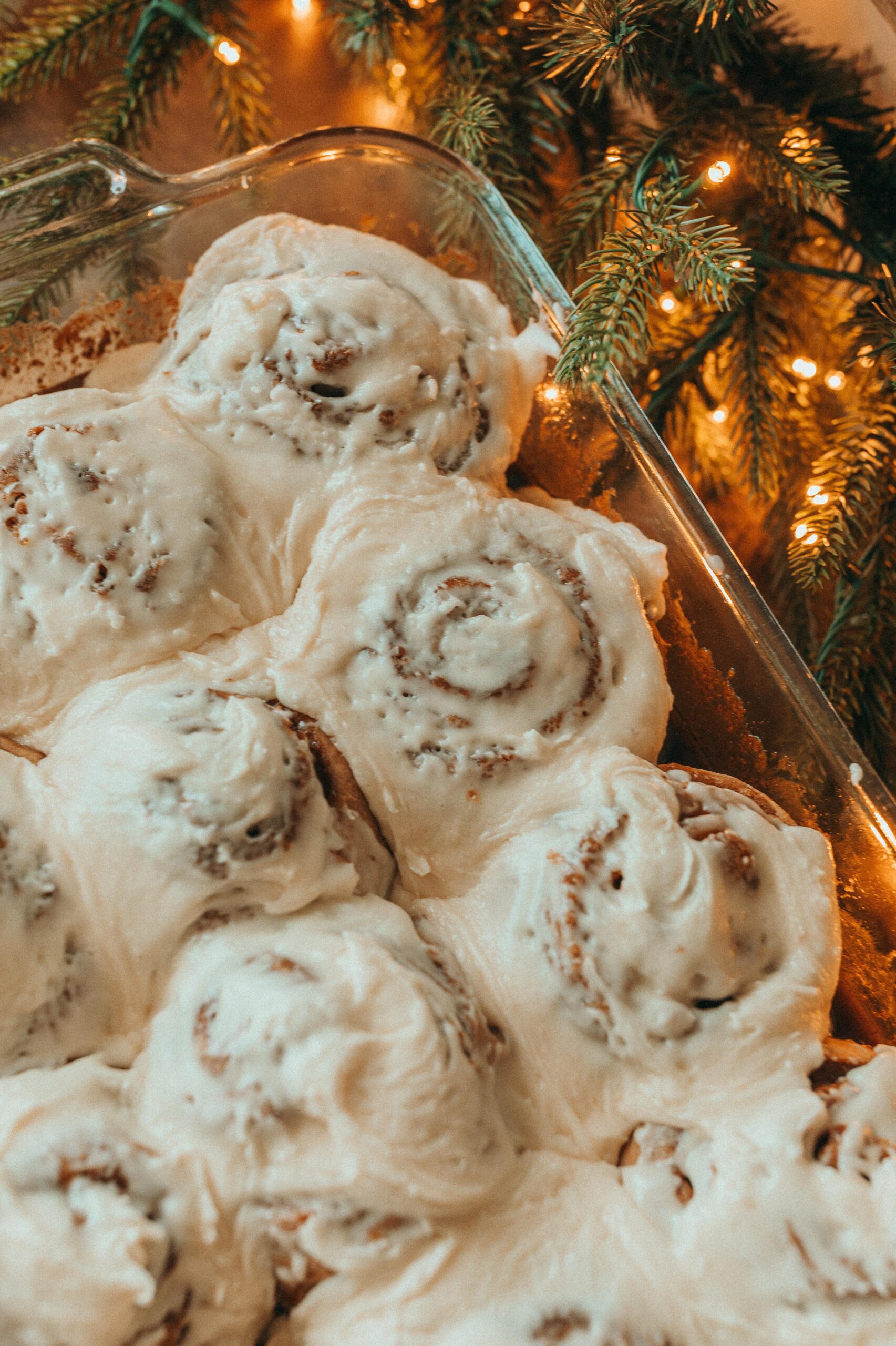 gingerbread sourdough cinnamon rolls, gingerbread sourdough cinnamon rolls, cinnamon rolls, christmas cinnamon rolls, gingerbread recipe, gingerbread shortbread, gingerbread cookie cinnamon rolls, christmas cinnamon rolls sourdough, sourdough recipes, the best sourdough cinnamon rolls, cinnamon molasses gingerbread, molasses cinnamon rolls, best ever cinnamon rolls for christmas, holiday cinnamon rolls, sourdough christmas recipes, baking, delicous, easy to make overnight sourdough cinnamon roll recipe