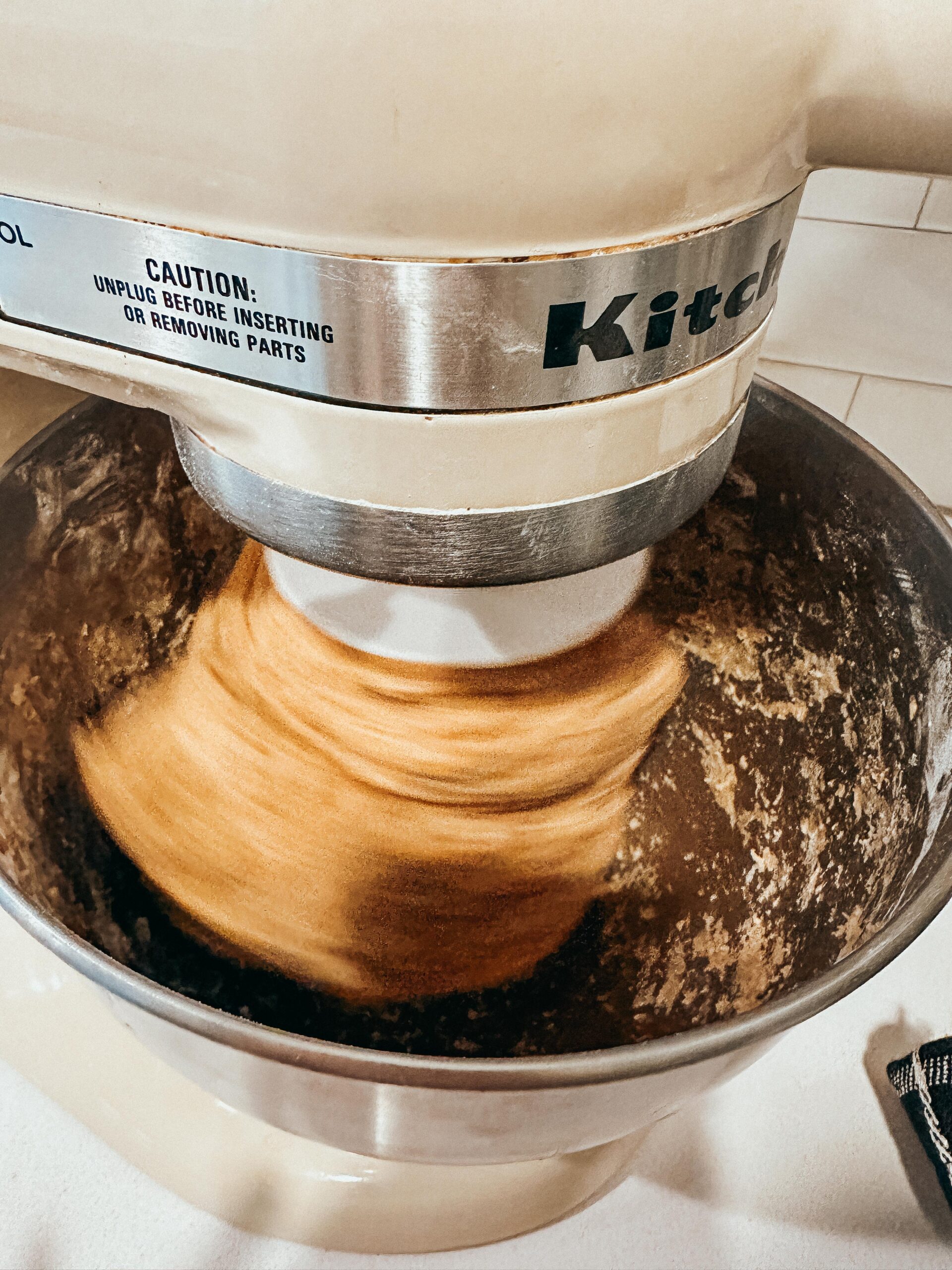 gingerbread sourdough cinnamon rolls, gingerbread sourdough cinnamon rolls, cinnamon rolls, christmas cinnamon rolls, gingerbread recipe, gingerbread shortbread, gingerbread cookie cinnamon rolls, christmas cinnamon rolls sourdough, sourdough recipes, the best sourdough cinnamon rolls, cinnamon molasses gingerbread, molasses cinnamon rolls, best ever cinnamon rolls for christmas, holiday cinnamon rolls, sourdough christmas recipes, baking, delicous, easy to make overnight sourdough cinnamon roll recipe