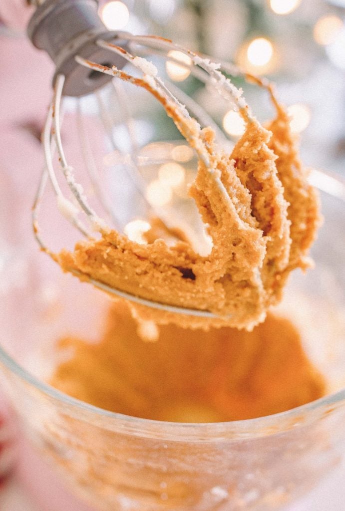 lavender ginger cookies, baking, bakery, baked cookies, iced cookies, farm fresh cookies, organic, molasses, lavender fresh, bakery