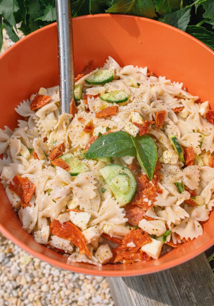 Italian pasta salad, best pasta salad recipe, summer pasta salad, gluten free pasta salad, easy pasta salad, pasta salad with pepperoni, pasta salad with mozzarella, pasta salad with Italian dressing, pasta salad with fresh herbs, pasta salad with sun-dried tomatoes, cold pasta salad, picnic pasta salad, gluten free summer recipes, Italian pasta salad recipe, no mayo pasta salad