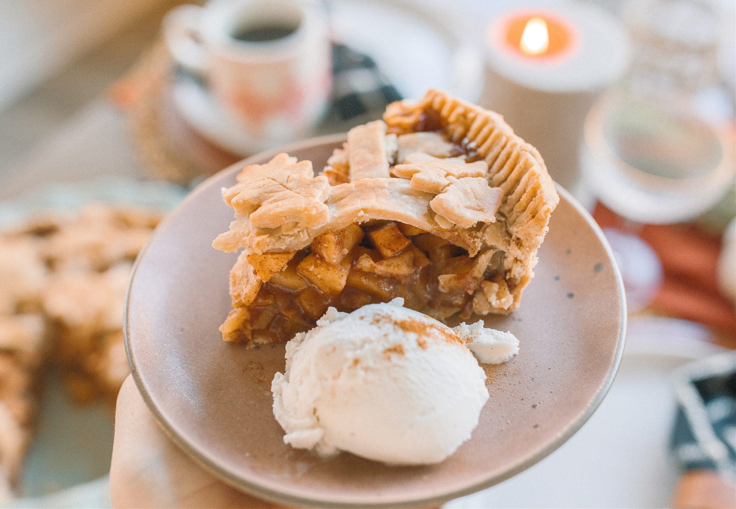 gluten-free, gluten free apple pie, gluten free pie crust, gluten free and vegan pie crust, vegan pie crust, gluten free and vegan apple pie, healthy apple pie, gluten free pie recipes, no added sugar pie, no added sugar apple pie, no refined sugars, dairy-free, sugar free apple pie, sugar free pie, low sugar thanksgiving dessert, low sugar dessert, apple pie, healthy recipes for holidays, maple apple pie, maple syrup, healthy recipes for thanksgiving