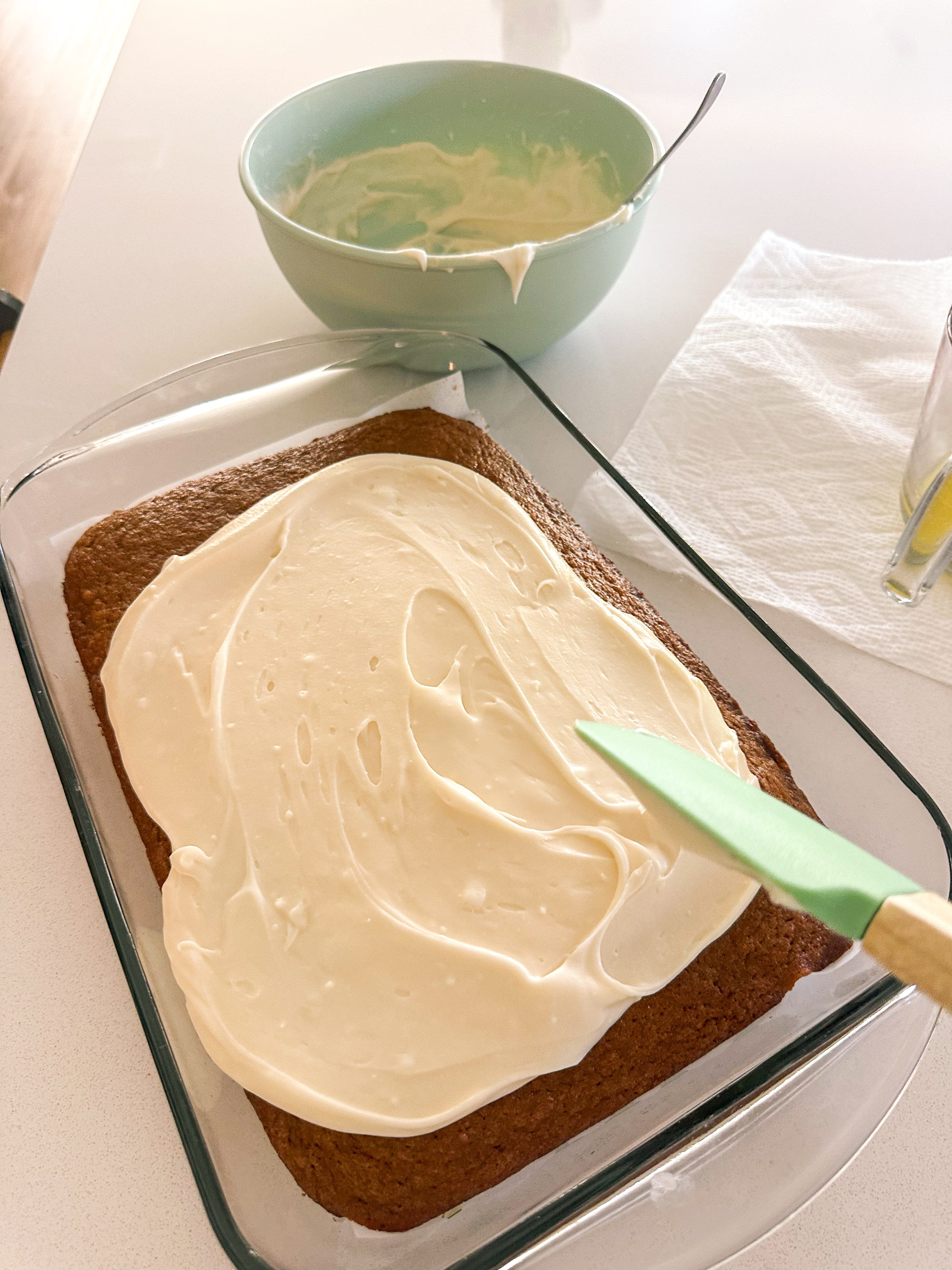 the best pumpkin bars, moist, one big bowl, easy pumpkin bars, vanilla icing, fall baking, best recipe, pumpkin spice, baking