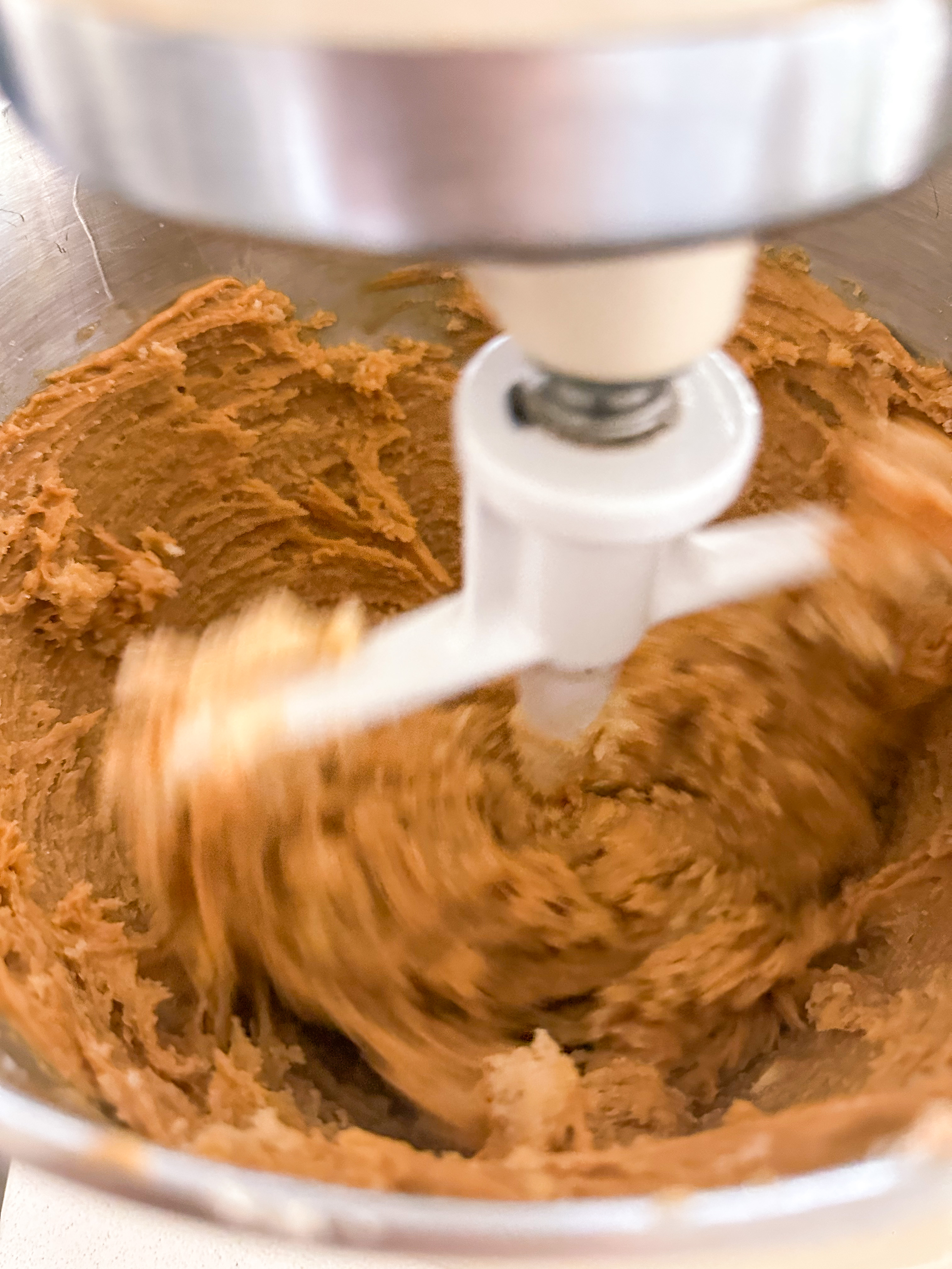 frosted cookies, snickers, dessert, candy bar, homemade salted caramel buttercream, buttercream frosting, peanut butter snickers cookies, peanut butter cookies, amazing dessert ever, the best frosted cookie recipe, salted caramel buttercream, peanut butter cookies, baking, soft, thick cookies, bakery, recipe