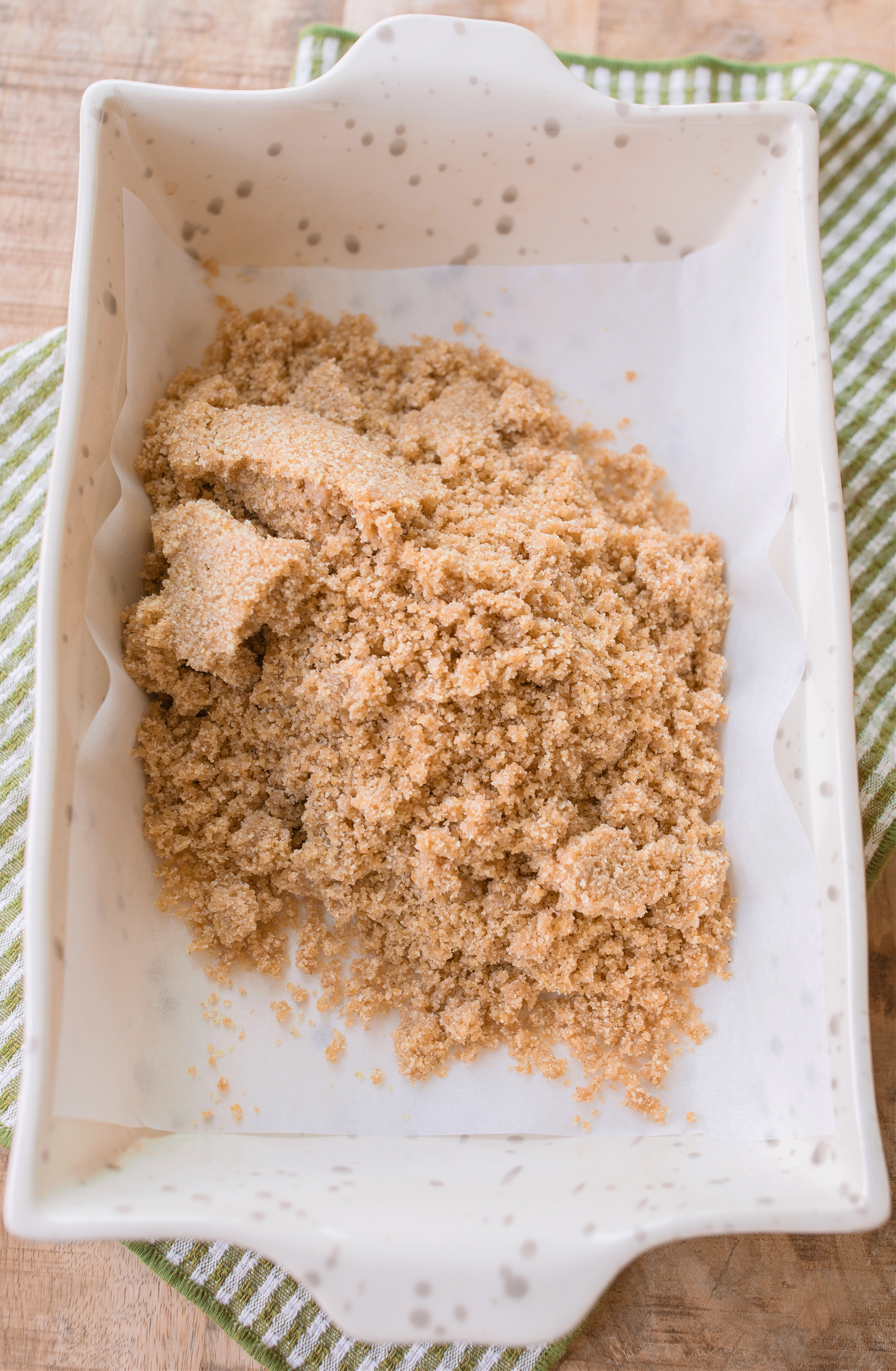 pecan bars, gluten free pecan bars, almond flour pecan bars, healthy pecan bars, refined sugar free pecan bars, maple pecan bars, coconut sugar pecan bars, paleo pecan bars, easy pecan bar recipe, thanksgiving pecan bars, thanksgiving dessert recipes, fall dessert recipes, healthy holiday desserts, gluten free thanksgiving desserts, no refined sugar desserts, maple syrup desserts, almond flour dessert recipes, coconut sugar desserts, easy holiday baking, healthy pecan pie bars