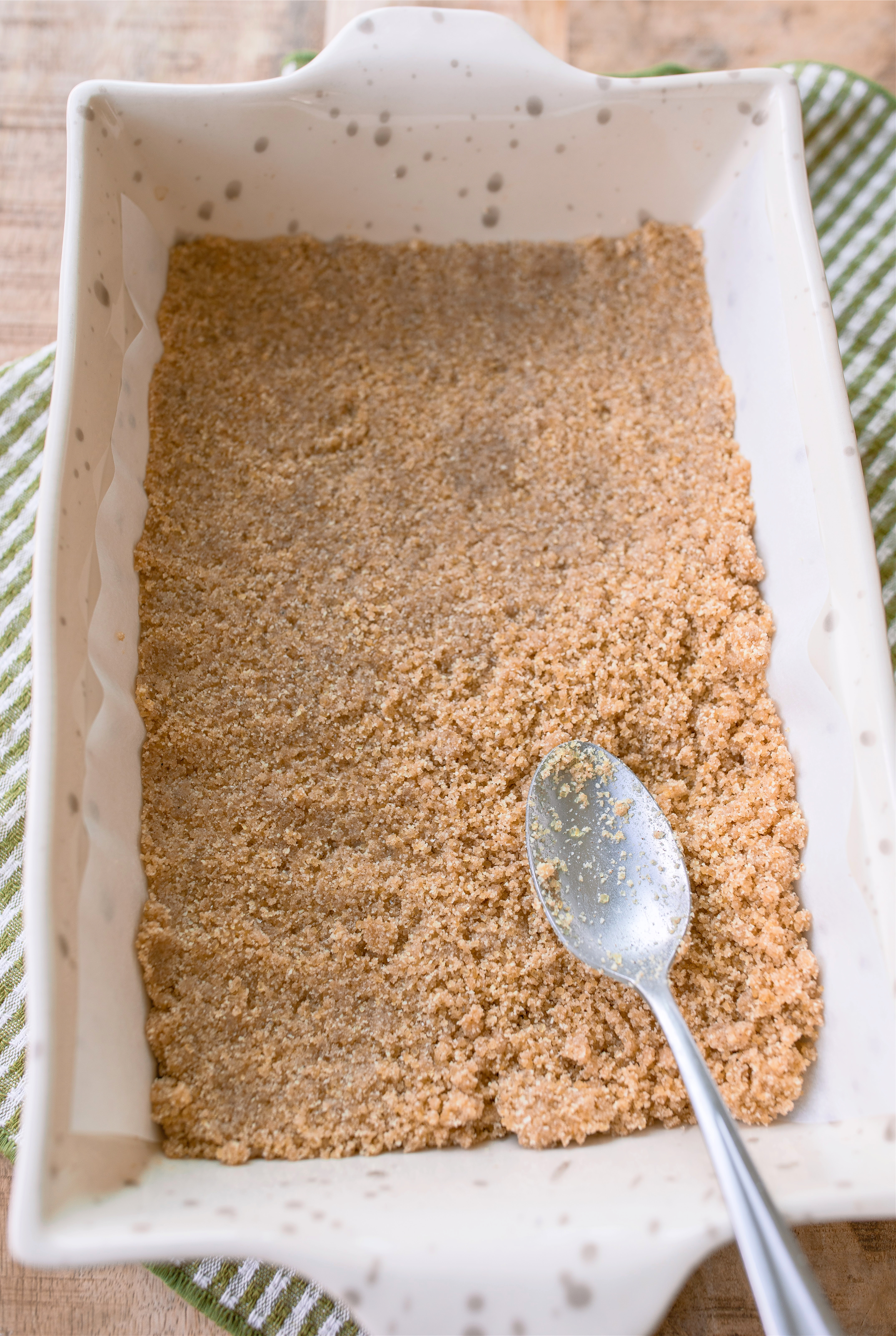 pecan bars, gluten free pecan bars, almond flour pecan bars, healthy pecan bars, refined sugar free pecan bars, maple pecan bars, coconut sugar pecan bars, paleo pecan bars, easy pecan bar recipe, thanksgiving pecan bars, thanksgiving dessert recipes, fall dessert recipes, healthy holiday desserts, gluten free thanksgiving desserts, no refined sugar desserts, maple syrup desserts, almond flour dessert recipes, coconut sugar desserts, easy holiday baking, healthy pecan pie bars