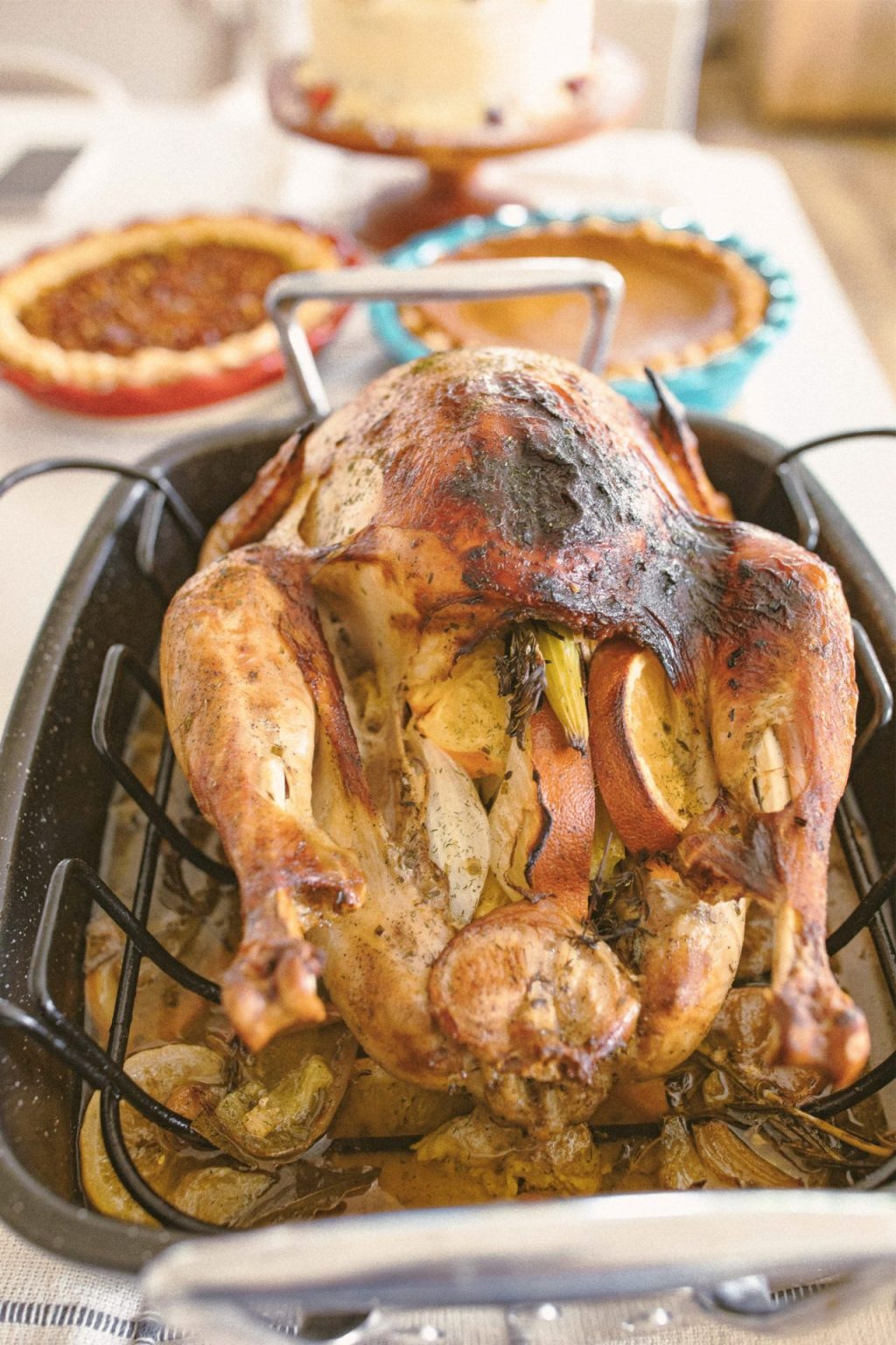 thanksgiving menu, hosting thanksgiving, thanksgiving recipes, 2026, easy fall recipes for thanksgiving, thanksgiving dessert, thanksgiving sides, turkey, mac and cheese, green beans, stuffing, pies, pumpkin pie, pecan pie, cookies, pumpkin bars, thanksgiving with the family