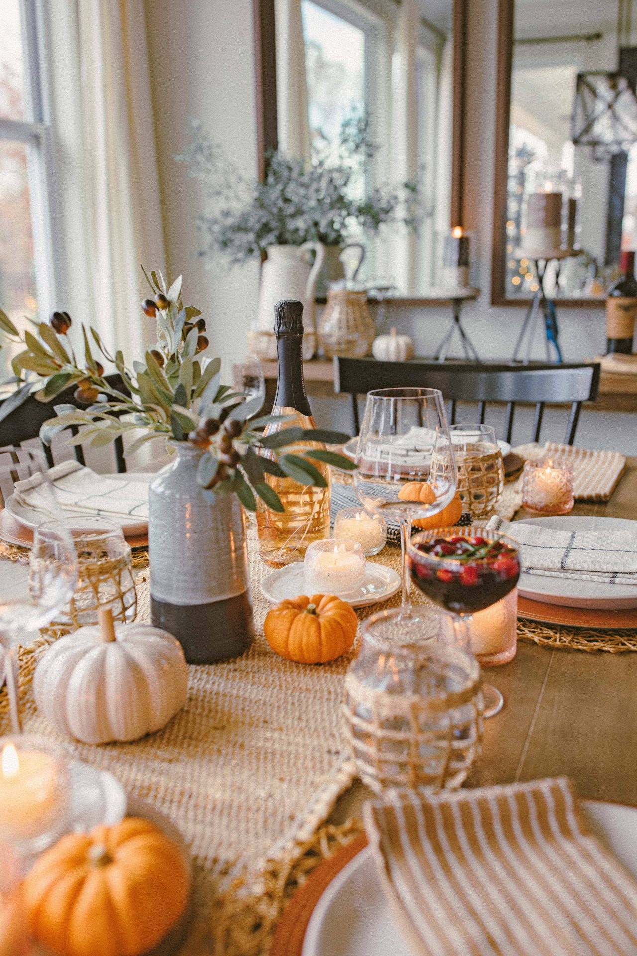 thanksgiving menu, hosting thanksgiving, thanksgiving recipes, 2026, easy fall recipes for thanksgiving, thanksgiving dessert, thanksgiving sides, turkey, mac and cheese, green beans, stuffing, pies, pumpkin pie, pecan pie, cookies, pumpkin bars, thanksgiving with the family