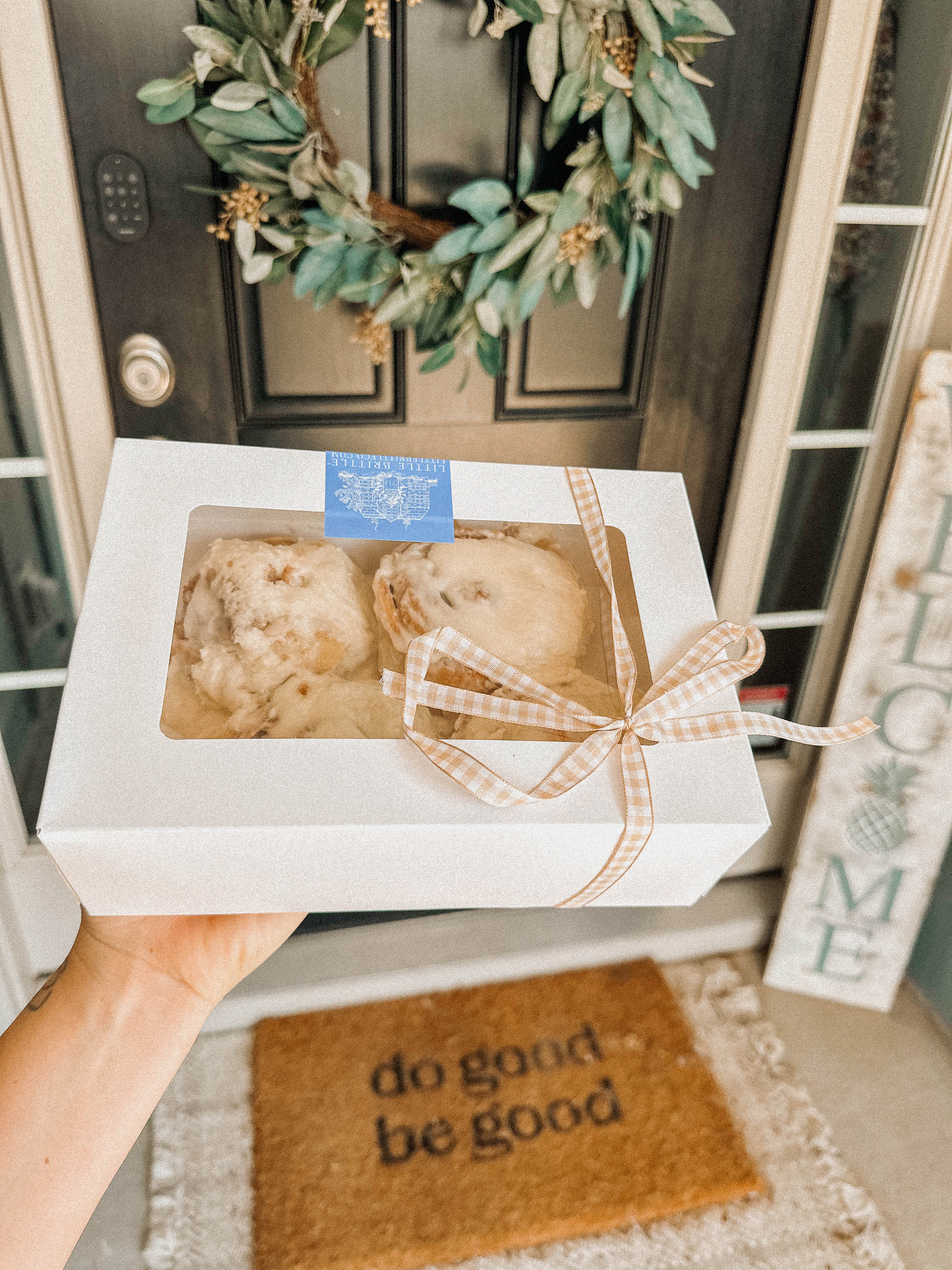 the best sourdough cinnamon rolls