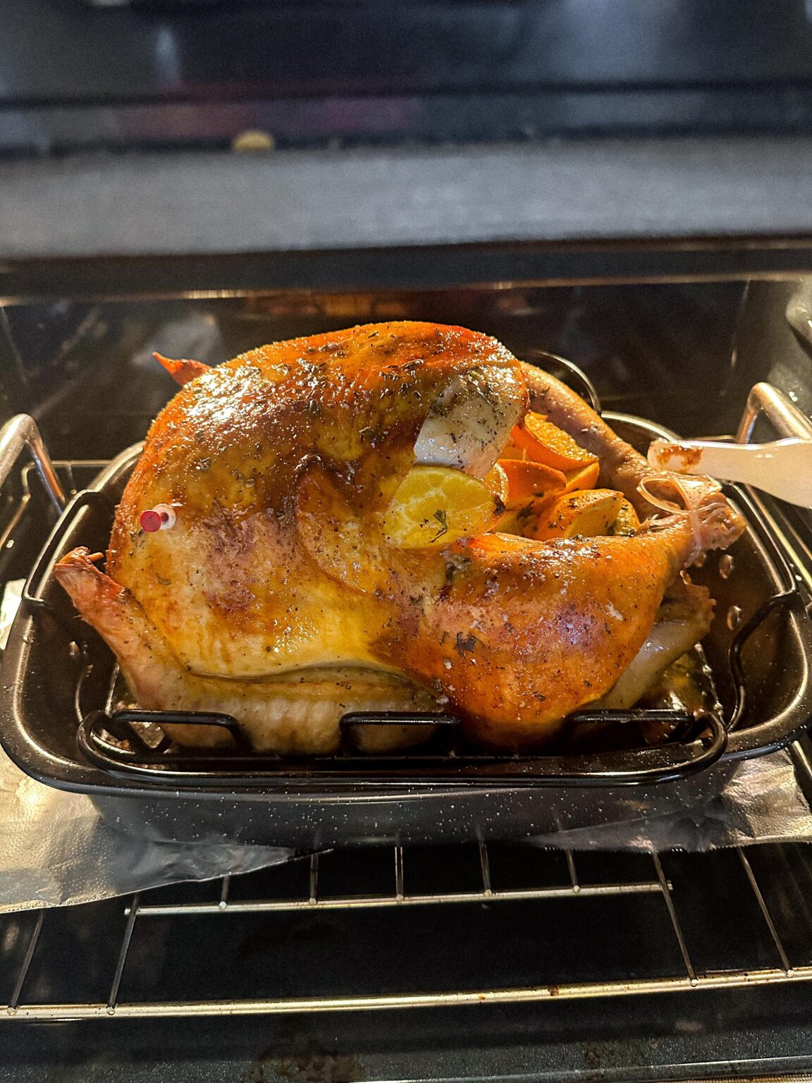 thanksgiving menu, hosting thanksgiving, thanksgiving recipes, 2026, easy fall recipes for thanksgiving, thanksgiving dessert, thanksgiving sides, turkey, mac and cheese, green beans, stuffing, pies, pumpkin pie, pecan pie, cookies, pumpkin bars, thanksgiving with the family