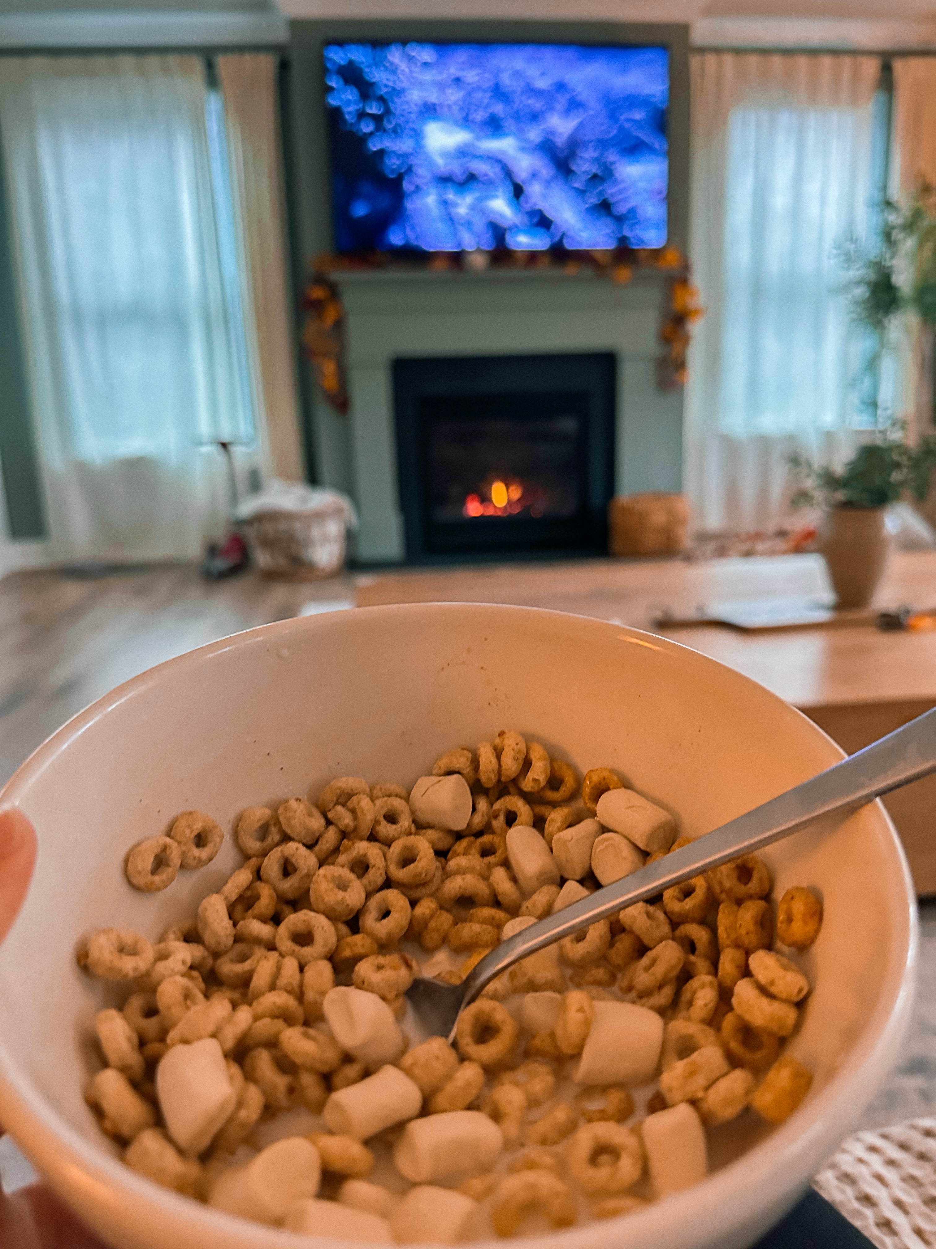 motherhood, toddler, lifestyle blog, mom, mom blog, pregnancy, boy mom, fall, food, halloween, dinner, lifestyle