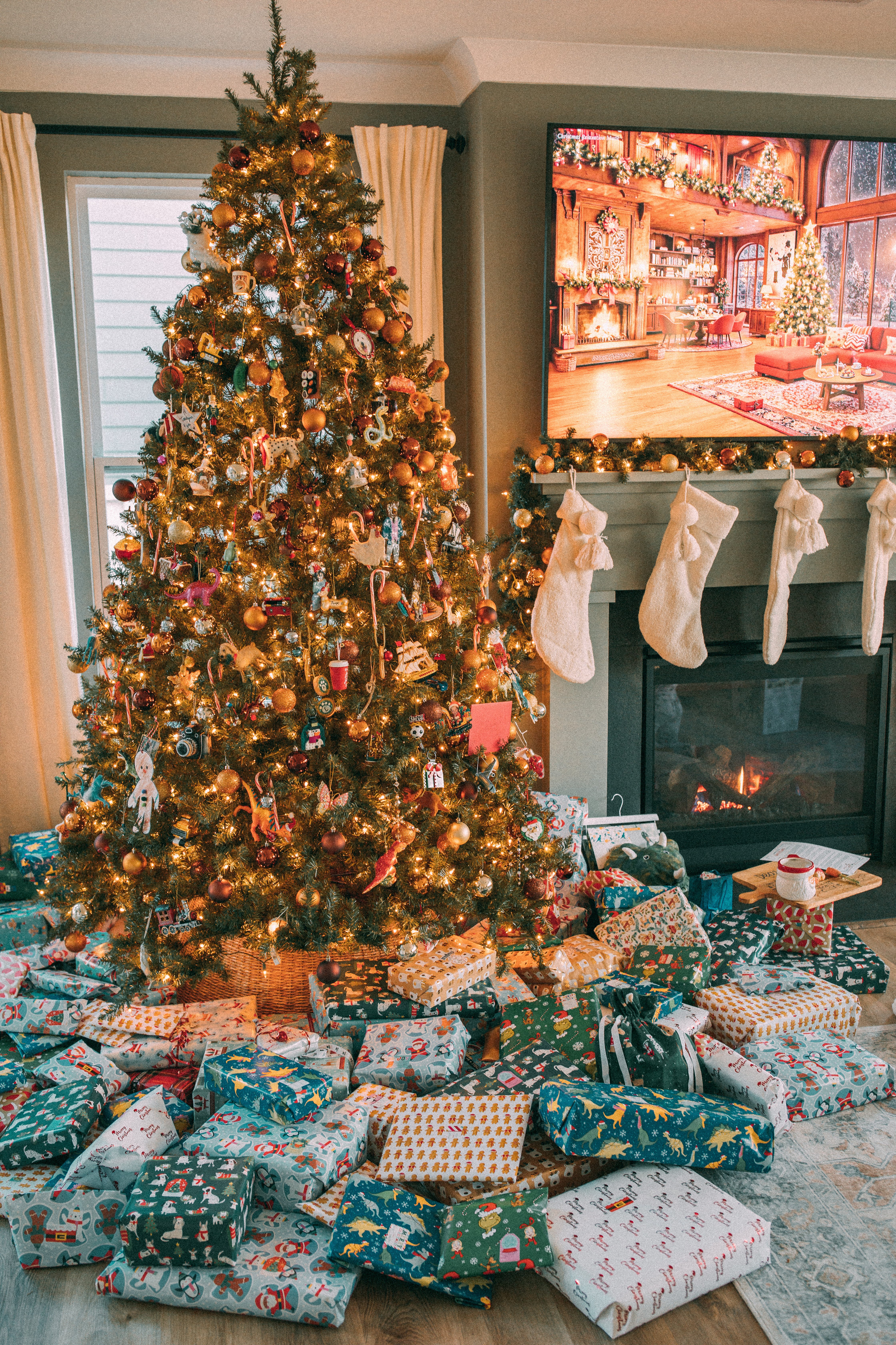 christmas recap, christmas morning, christmas blog, christmas decor, stockings, presents, toddler, dinner, table setting, home, lifestyle, blogging, motherhood, matching family pajamas, menu, holiday dinner, holiday celebrations, christmas day, pecan brownie pie, lottery pong, toddler gifts, cozy fireplace, cookies for santa, recap 