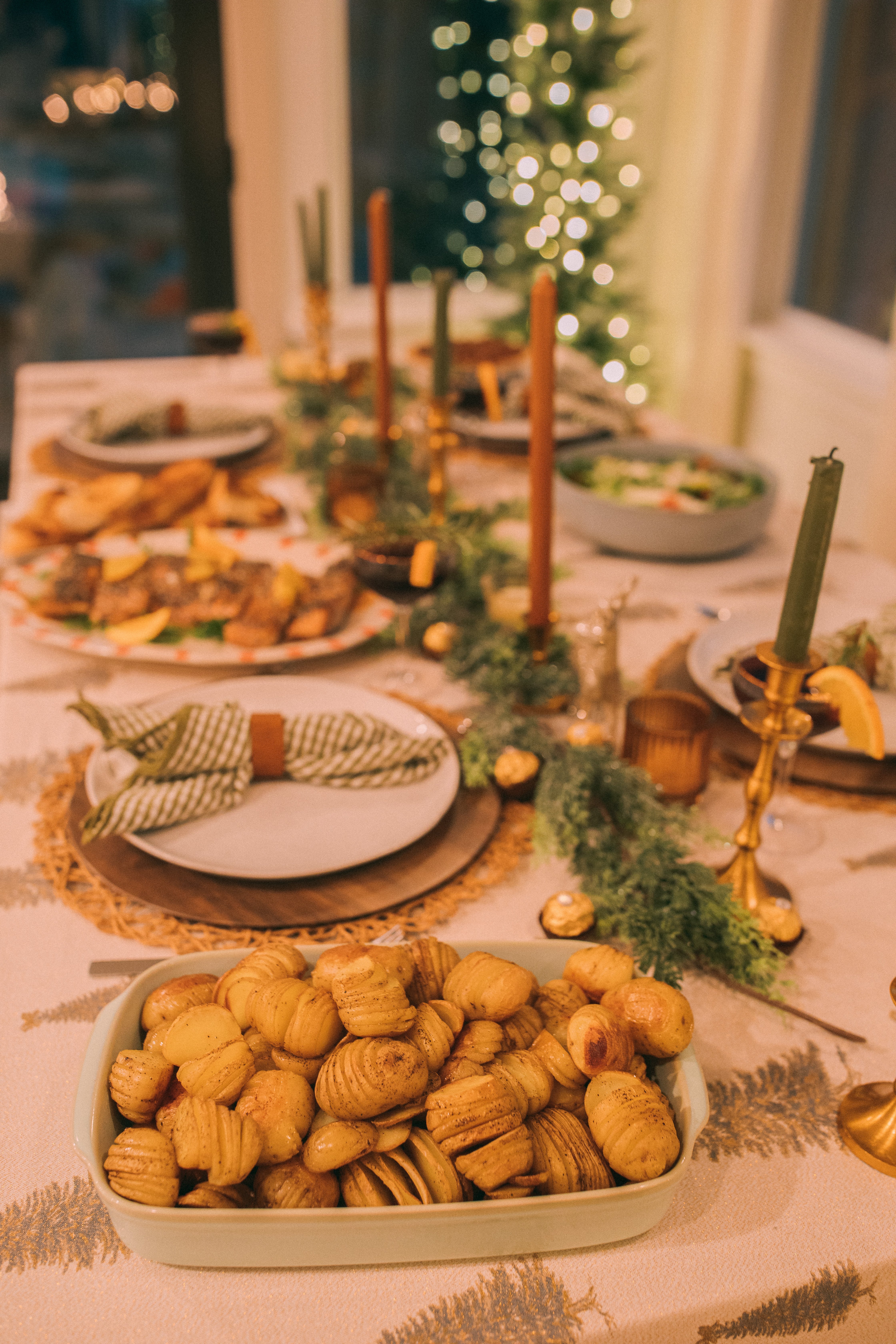 christmas recap, christmas morning, christmas blog, christmas decor, stockings, presents, toddler, dinner, table setting, home, lifestyle, blogging, motherhood, matching family pajamas, menu, holiday dinner, holiday celebrations, christmas day, pecan brownie pie, lottery pong, toddler gifts, cozy fireplace, cookies for santa, recap