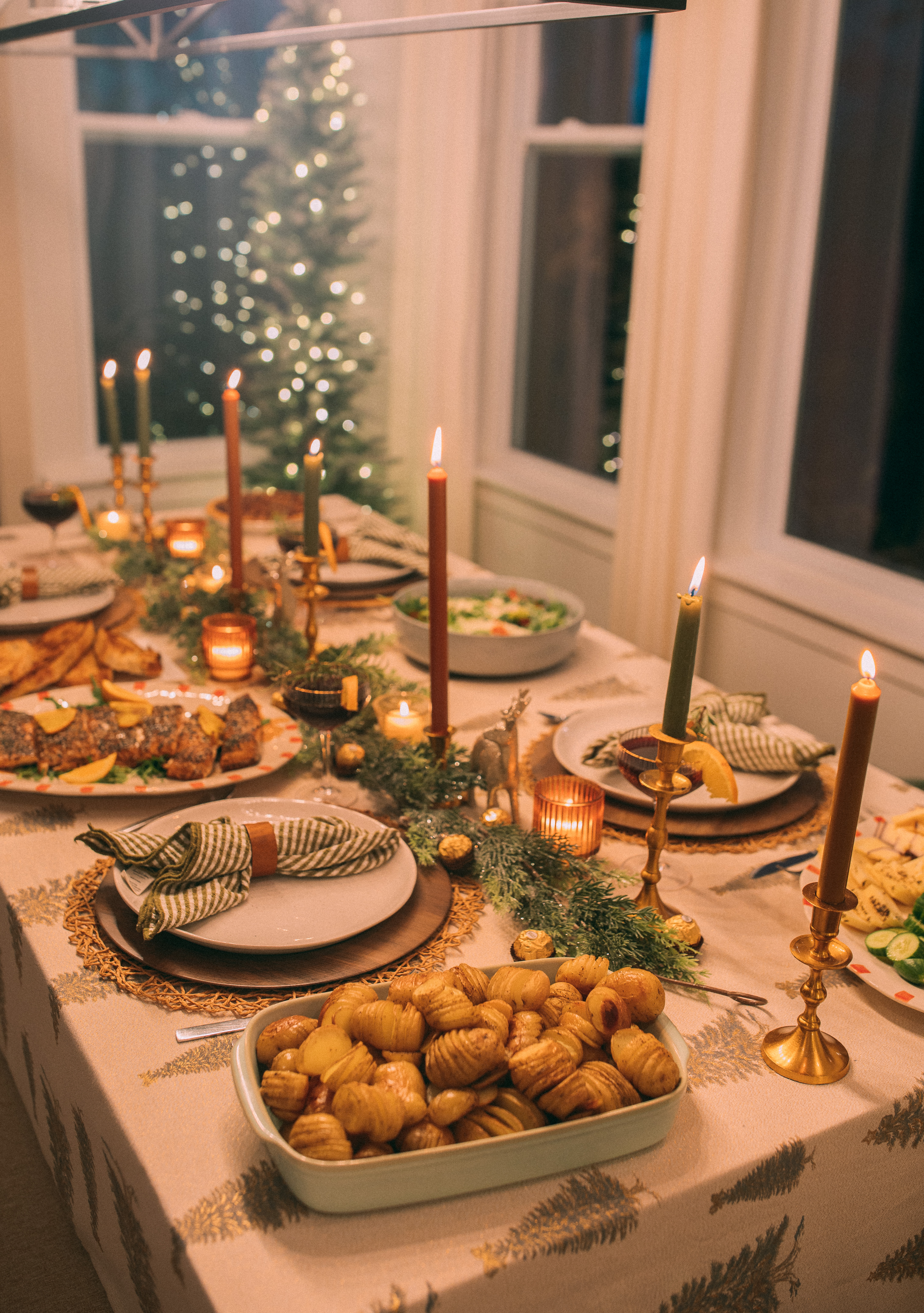 christmas recap, christmas morning, christmas blog, christmas decor, stockings, presents, toddler, dinner, table setting, home, lifestyle, blogging, motherhood, matching family pajamas, menu, holiday dinner, holiday celebrations, christmas day, pecan brownie pie, lottery pong, toddler gifts, cozy fireplace, cookies for santa, recap