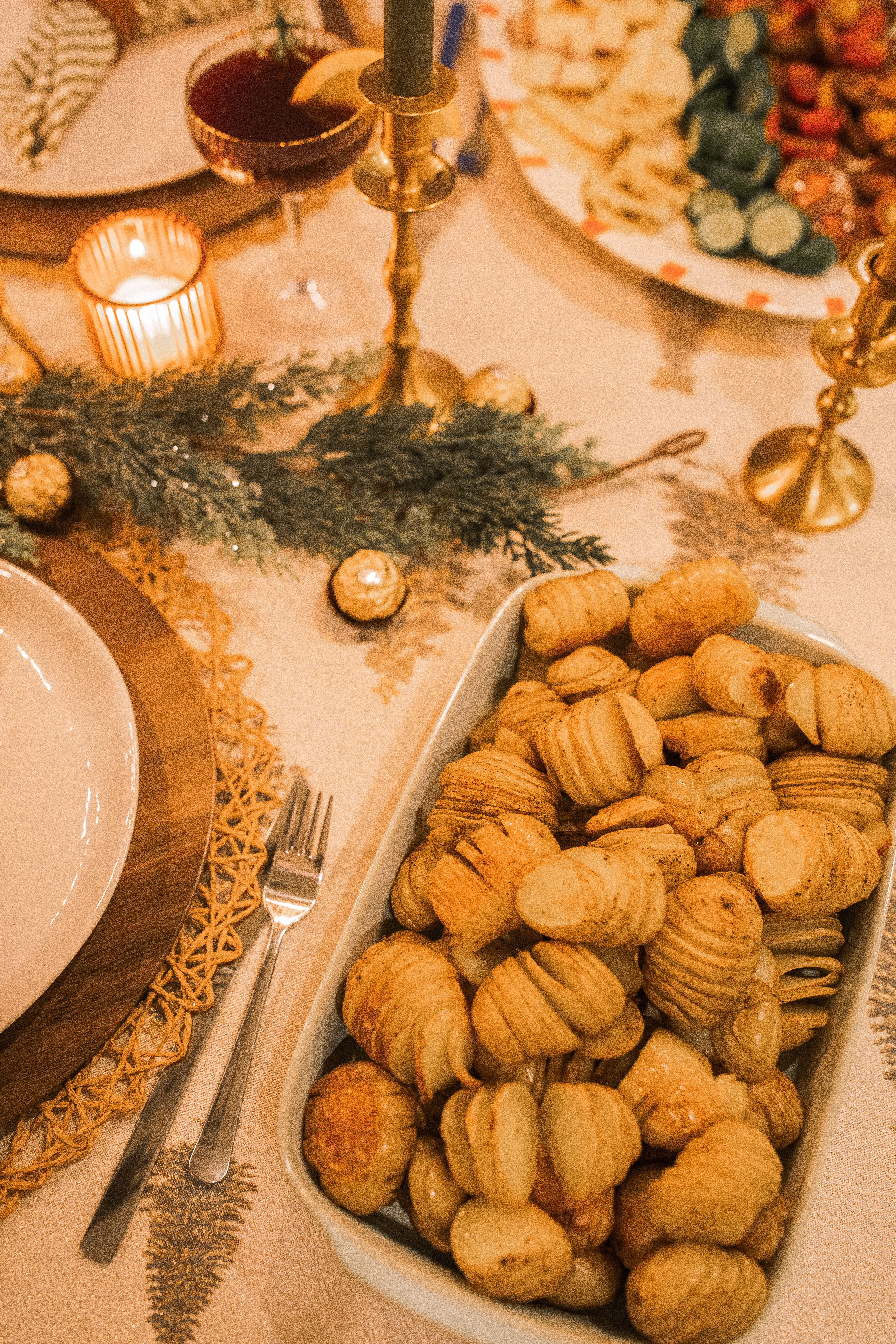 christmas recap, christmas morning, christmas blog, christmas decor, stockings, presents, toddler, dinner, table setting, home, lifestyle, blogging, motherhood, matching family pajamas, menu, holiday dinner, holiday celebrations, christmas day, pecan brownie pie, lottery pong, toddler gifts, cozy fireplace, cookies for santa, recap