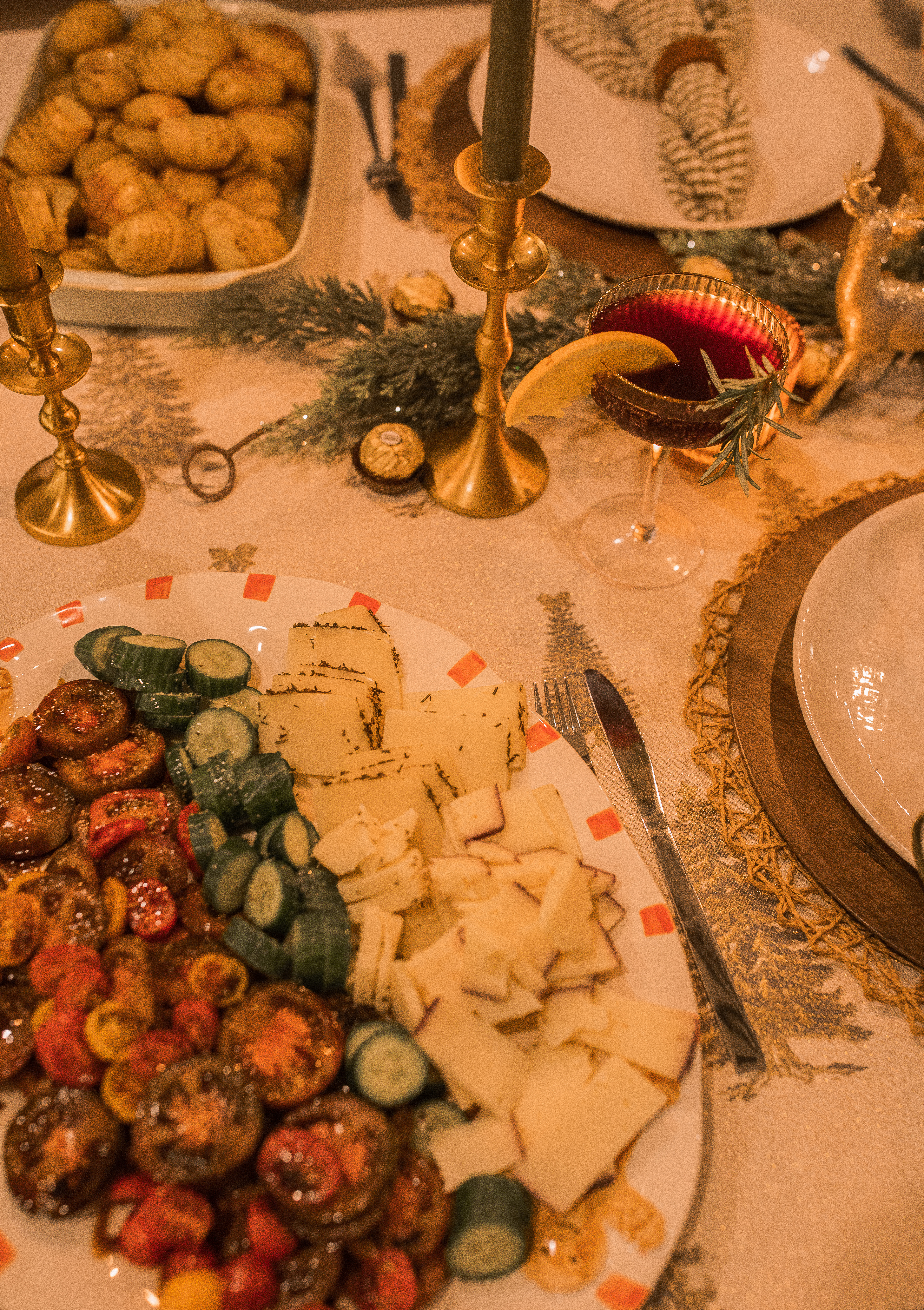 christmas recap, christmas morning, christmas blog, christmas decor, stockings, presents, toddler, dinner, table setting, home, lifestyle, blogging, motherhood, matching family pajamas, menu, holiday dinner, holiday celebrations, christmas day, pecan brownie pie, lottery pong, toddler gifts, cozy fireplace, cookies for santa, recap