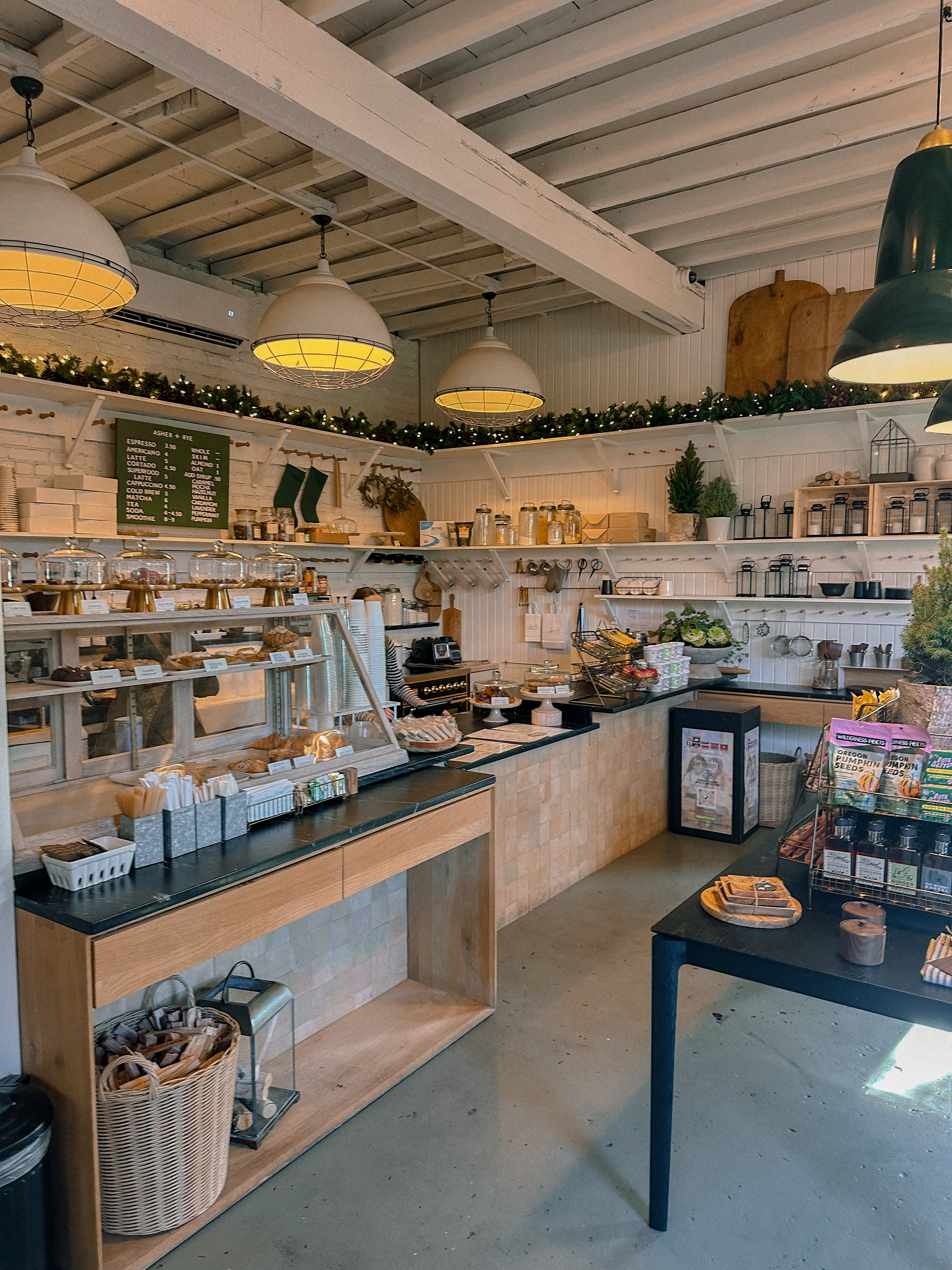 Lowcountry with lexus, savannha georiga, lexus cars, lexusus, TX 500h F Sport AWD, cars, roadtrip, suvs, travel guide, georgia, collins quarter, hotel bardo, where to stay, savannah bed and breakfast, flora and fauna, riverstreet, savannah walking tour, asher and rye