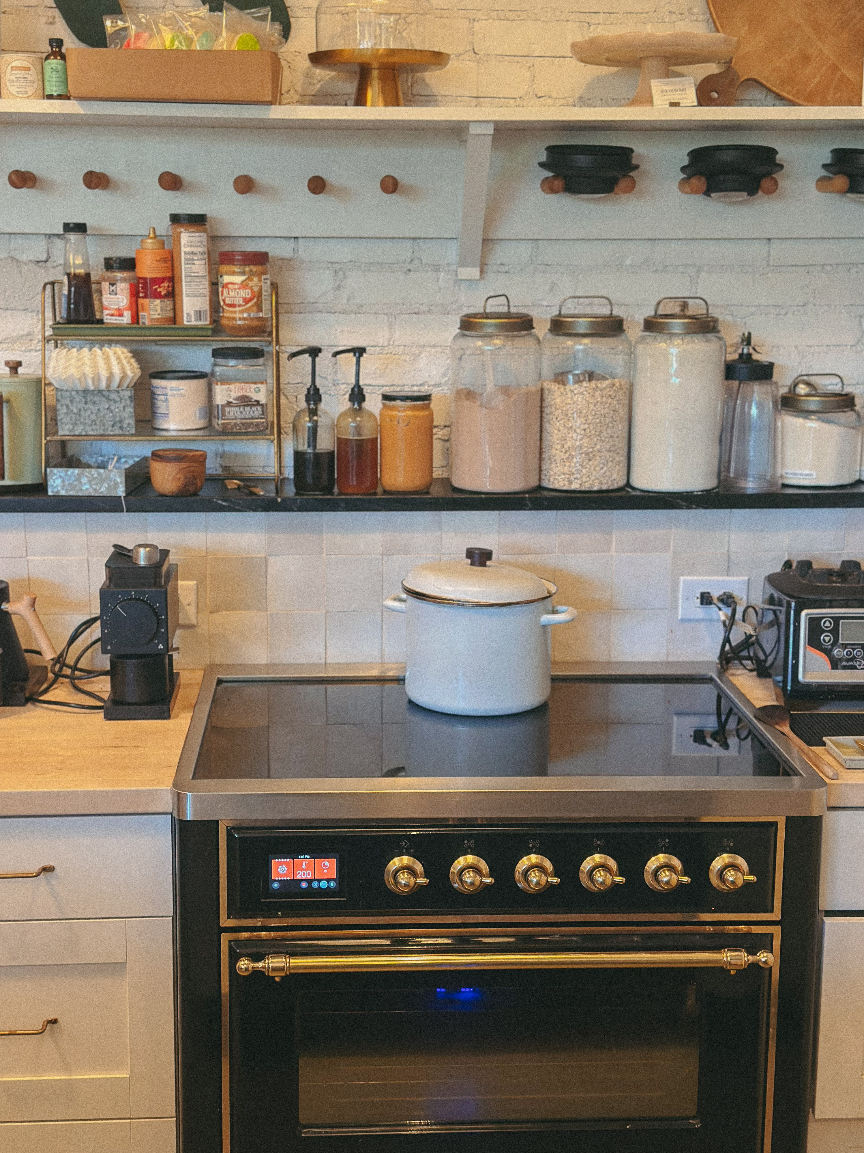 Lowcountry with lexus, savannha georiga, lexus cars, lexusus, TX 500h F Sport AWD, cars, roadtrip, suvs, travel guide, georgia, collins quarter, hotel bardo, where to stay, savannah bed and breakfast, flora and fauna, riverstreet, savannah walking tour, asher and rye