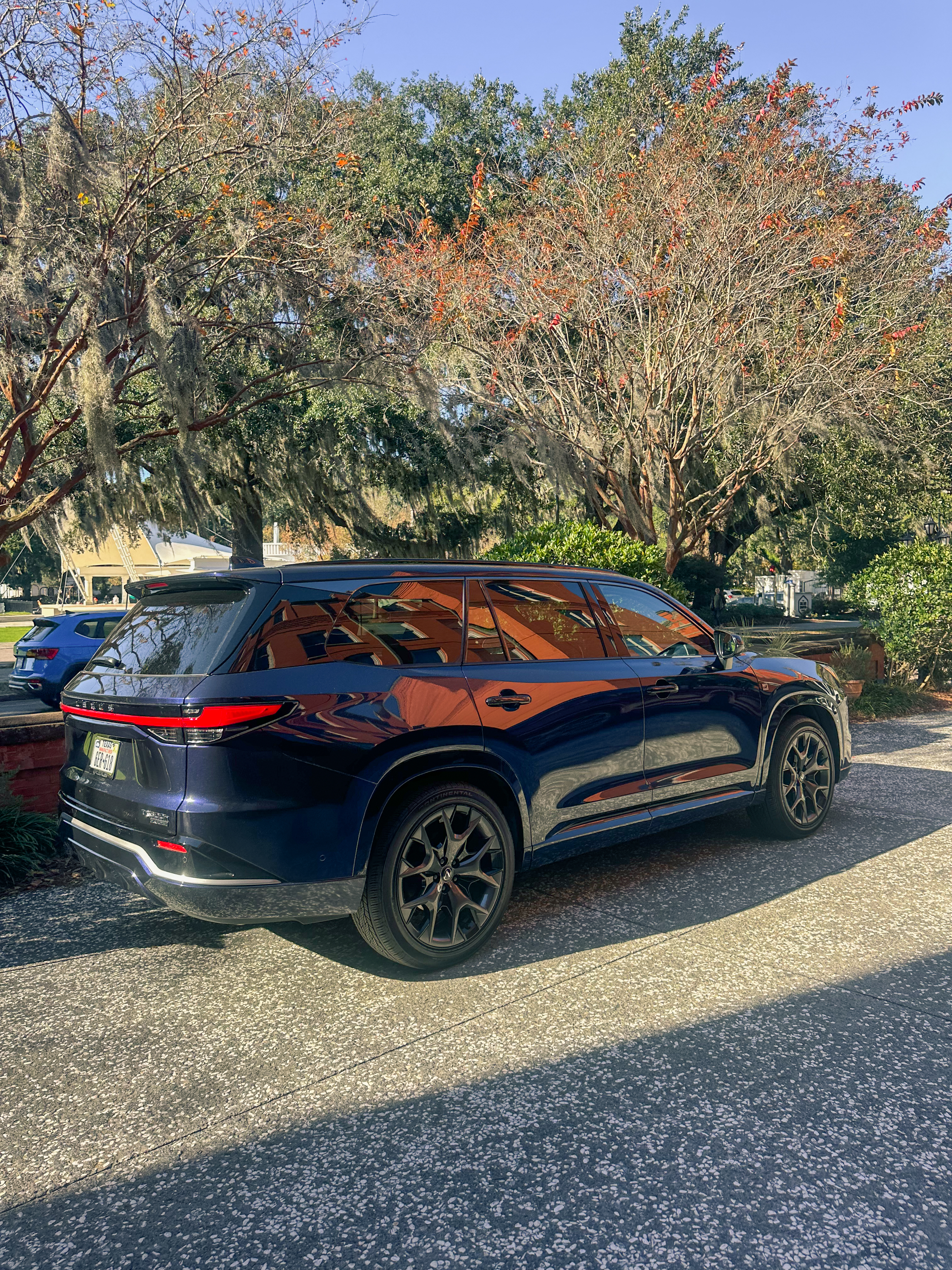 Lowcountry with lexus, savannha georiga, lexus cars, lexusus, TX 500h F Sport AWD, cars, roadtrip, suvs, travel guide, georgia, collins quarter, hotel bardo, where to stay, savannah bed and breakfast, flora and fauna, riverstreet, savannah walking tour, asher and rye, saint bibiana cooking school, hotel bardo restaurants, cooking class, sunday sunday