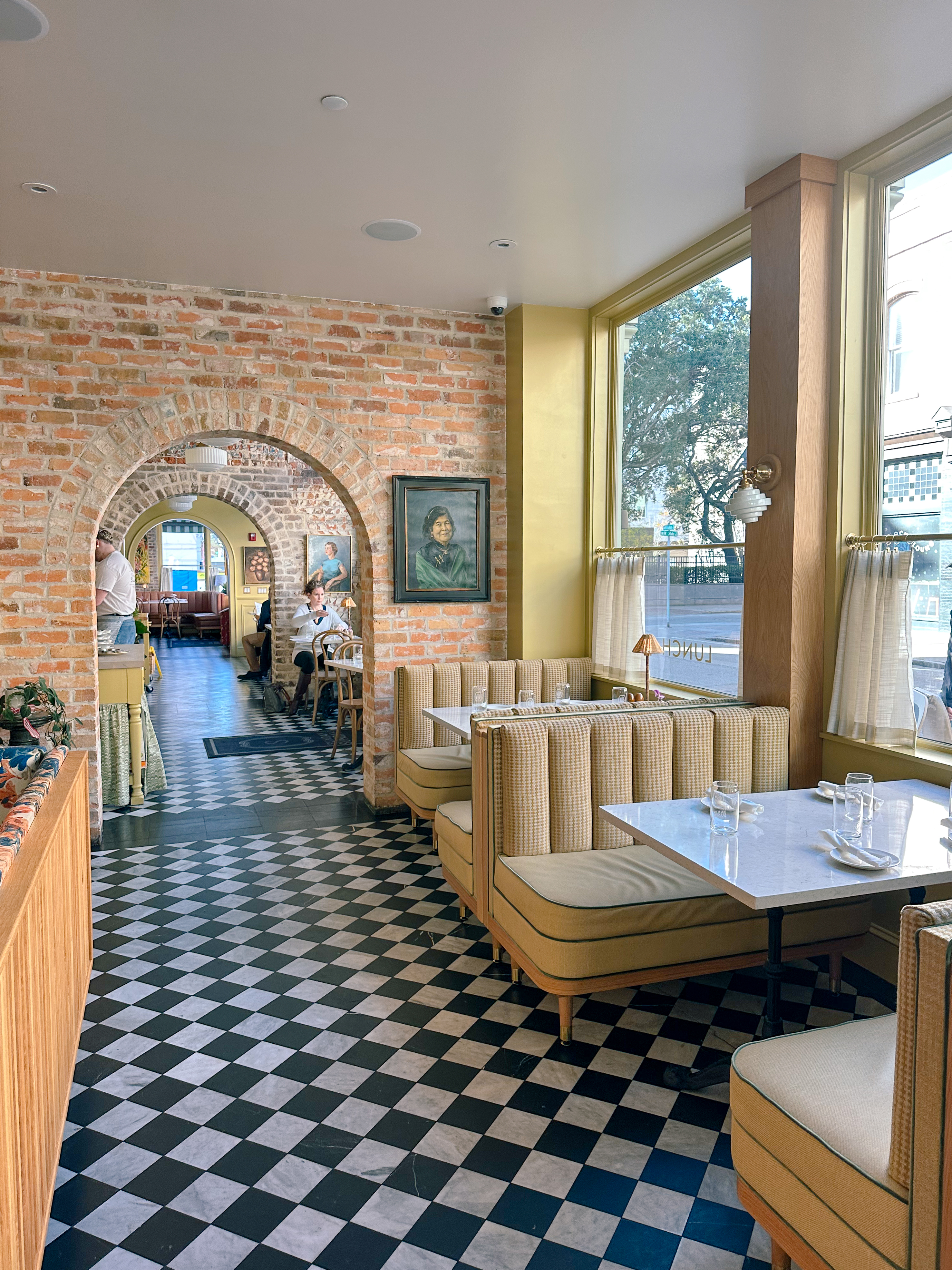 Lowcountry with lexus, savannha georiga, lexus cars, lexusus, TX 500h F Sport AWD, cars, roadtrip, suvs, travel guide, georgia, collins quarter, hotel bardo, where to stay, savannah bed and breakfast, flora and fauna, riverstreet, savannah walking tour, asher and rye, saint bibiana cooking school, hotel bardo restaurants, cooking class, sunday sunday