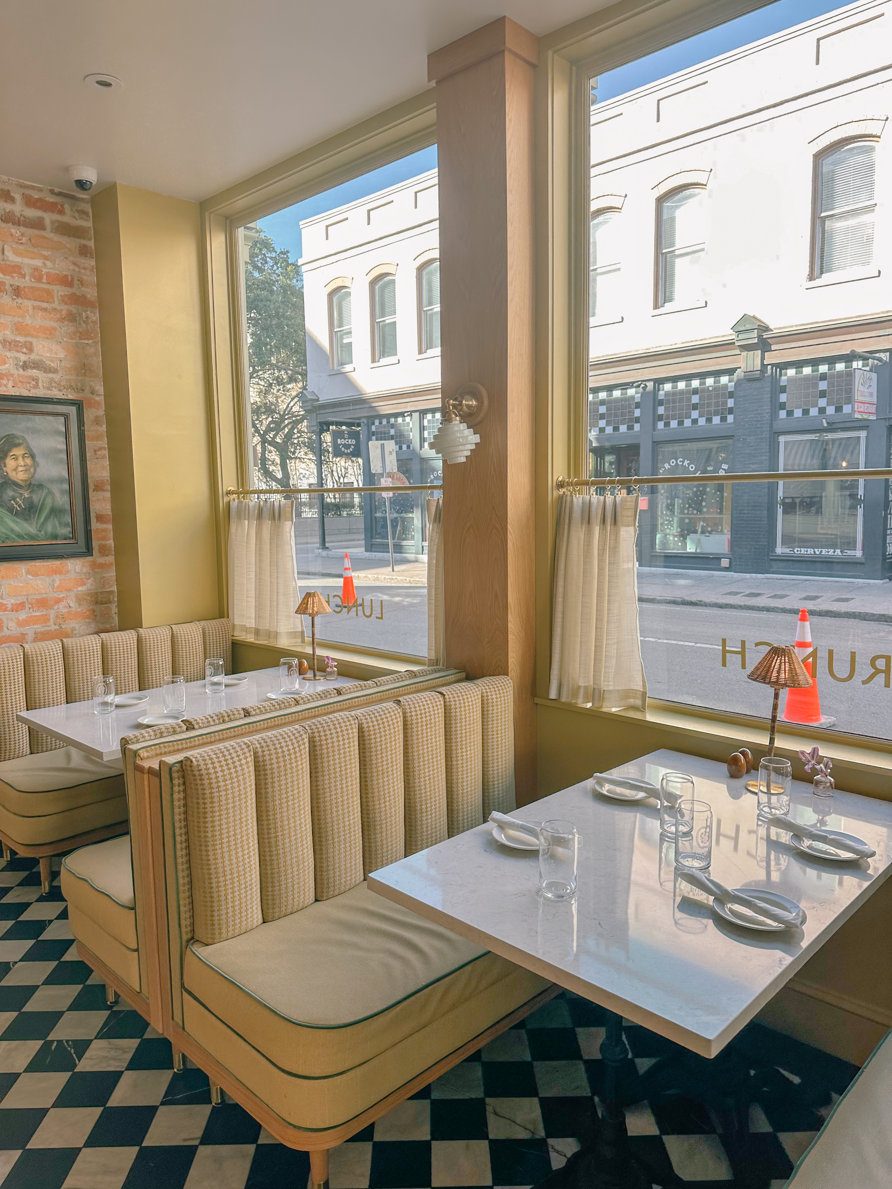 Lowcountry with lexus, savannha georiga, lexus cars, lexusus, TX 500h F Sport AWD, cars, roadtrip, suvs, travel guide, georgia, collins quarter, hotel bardo, where to stay, savannah bed and breakfast, flora and fauna, riverstreet, savannah walking tour, asher and rye, saint bibiana cooking school, hotel bardo restaurants, cooking class, sunday sunday