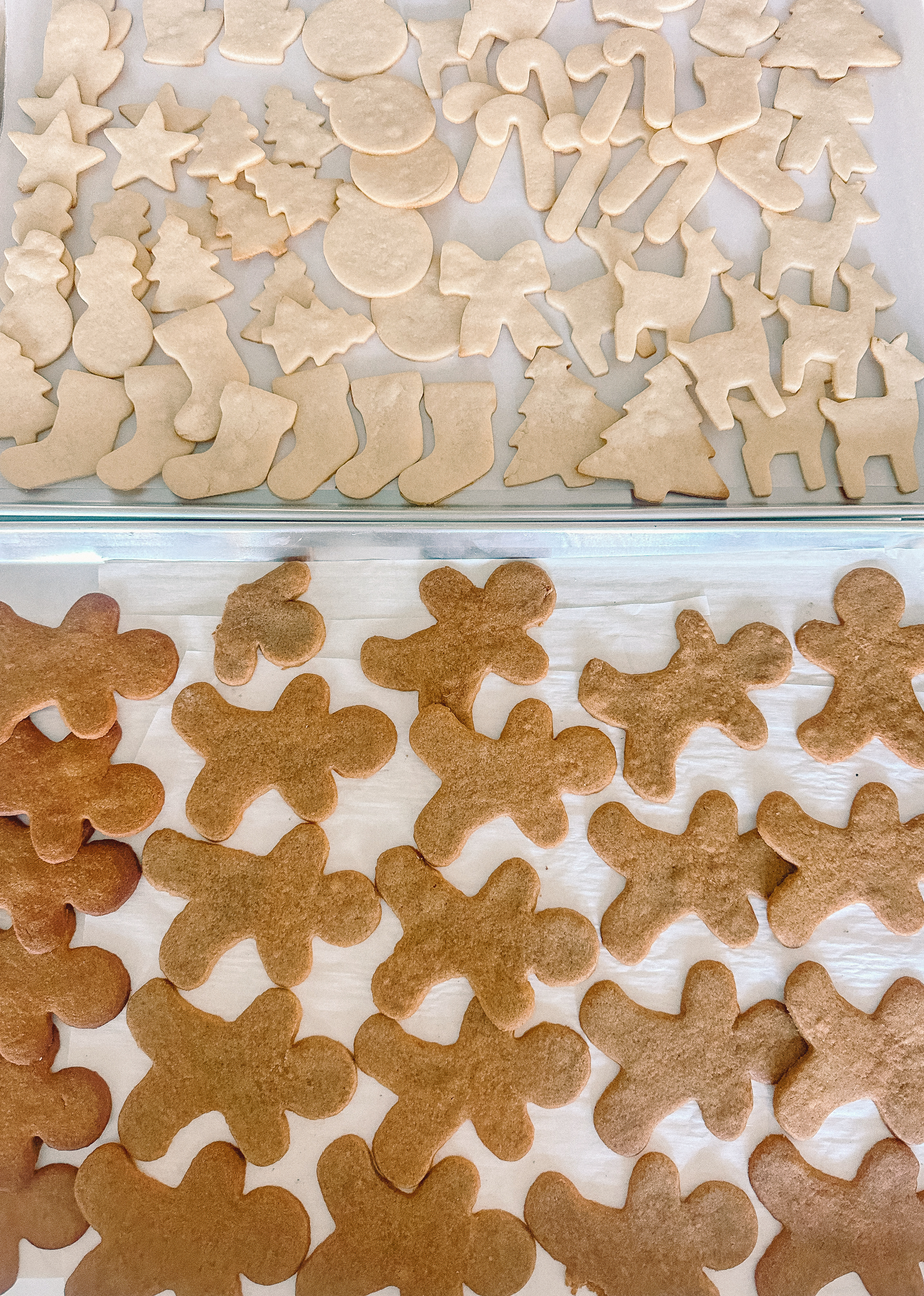 sugar cookie decorating party, cookie decorating with toddlers, mocktails for moms, cherry orange mocktail, cranberry, cookies, dye free, sprinkles, kids fun, pajama party, christmas decor, christmas party, kids charcuterie board