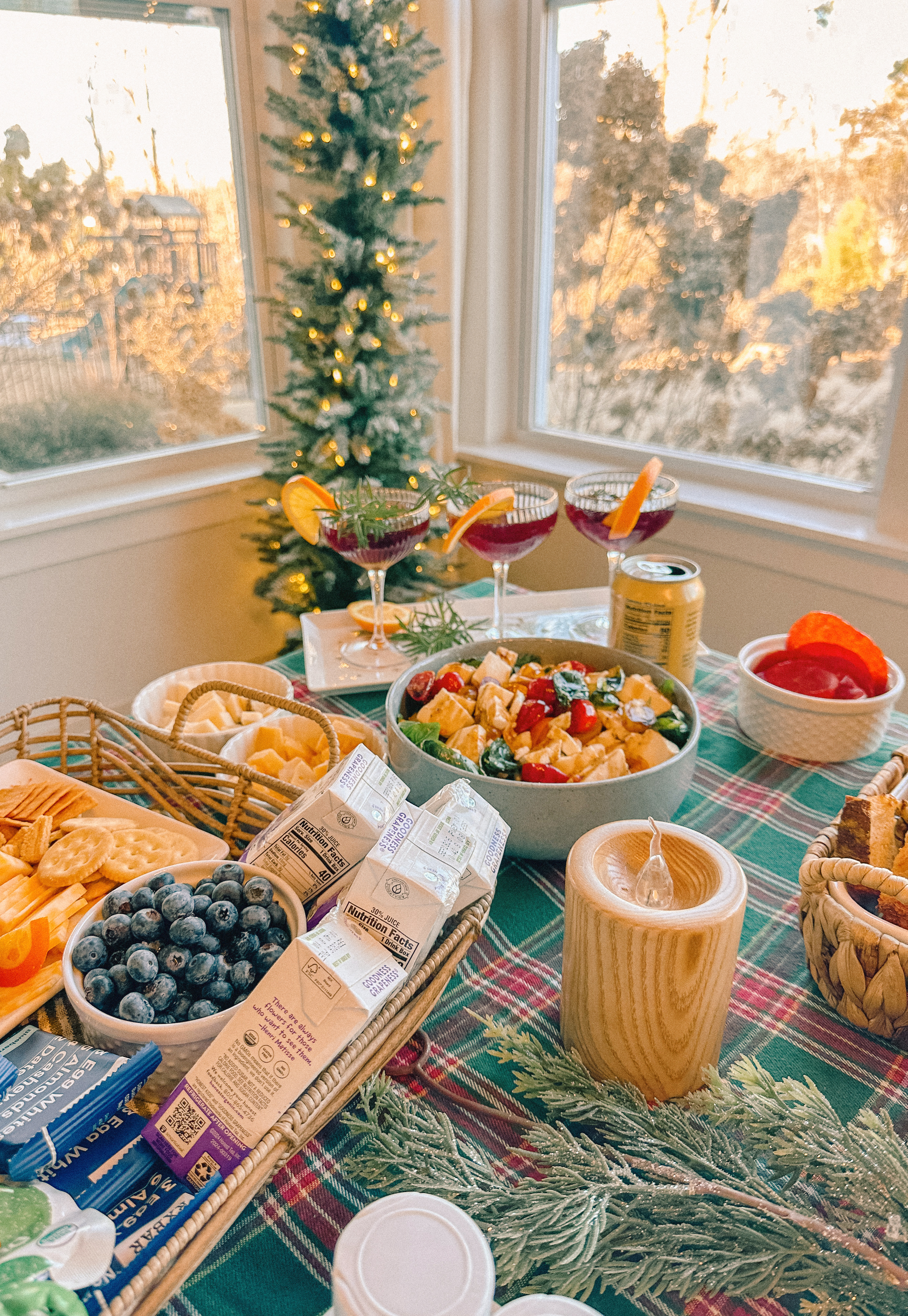 sugar cookie decorating party, cookie decorating with toddlers, mocktails for moms, cherry orange mocktail, cranberry, cookies, dye free, sprinkles, kids fun, pajama party, christmas decor, christmas party, kids charcuterie board