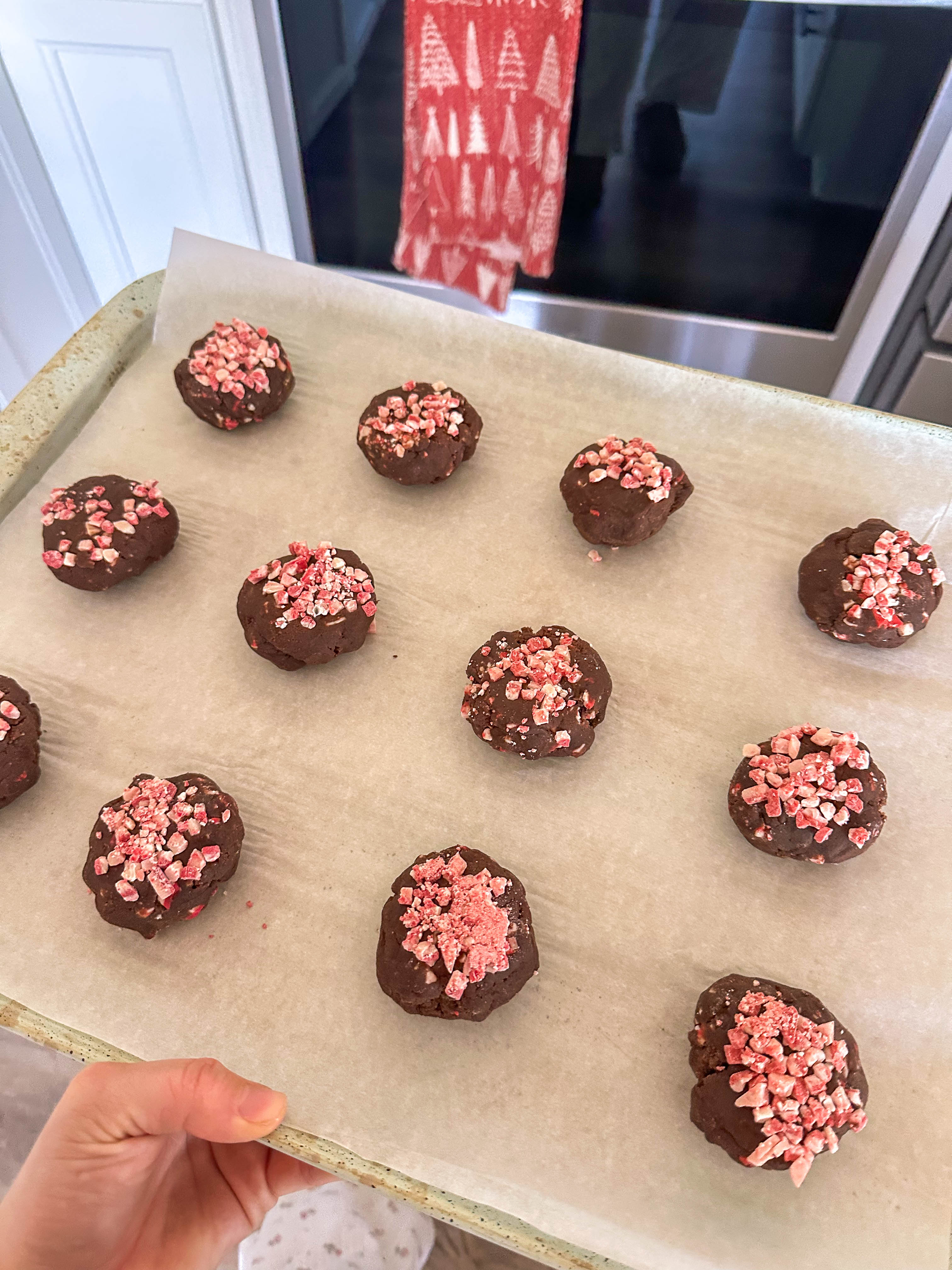 hot chocolate peppermint cookies, christmas cookies, chocolate cookies, christmas baking, andes, peppermint recipes, easy chocolate cookies, no chill time