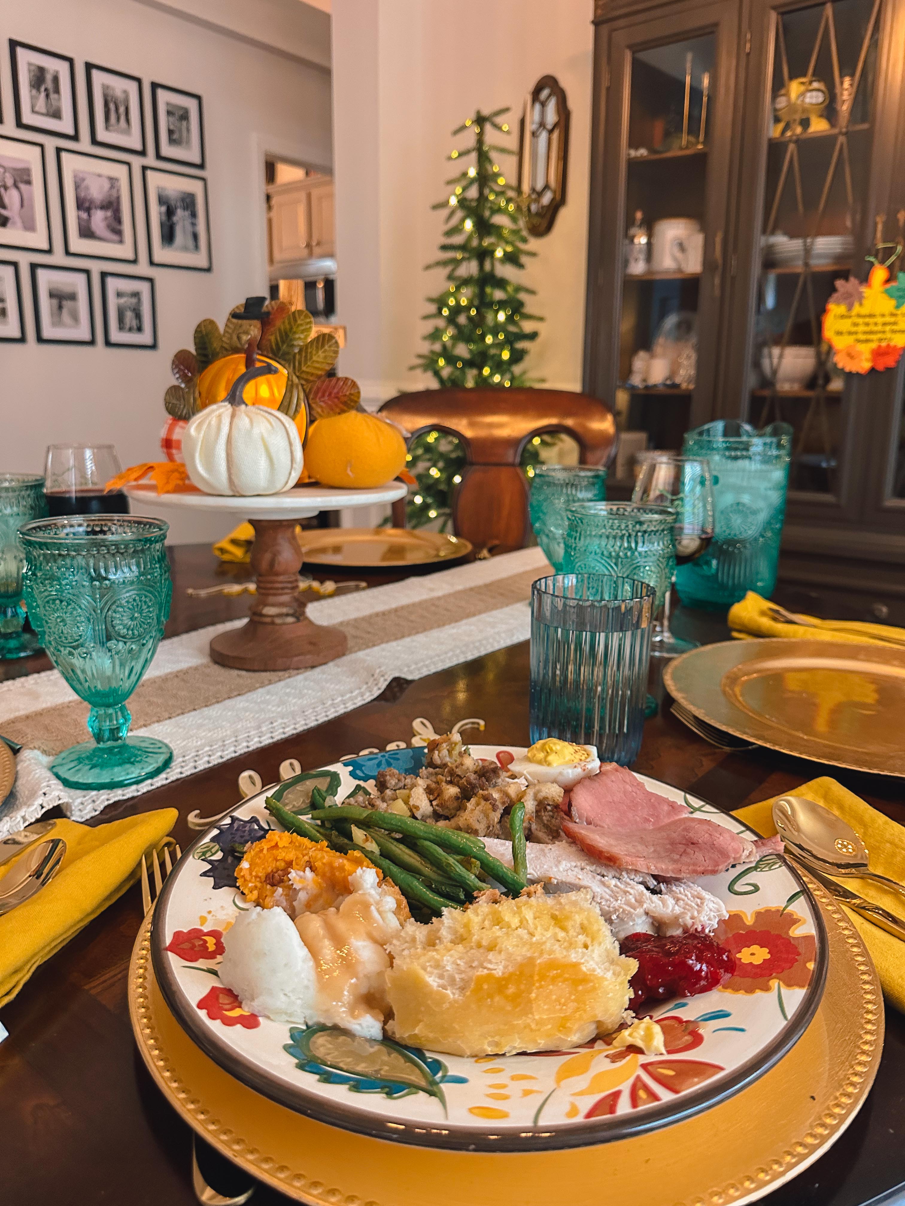 bush n vine, thanksgiving, fall, farms, november, thanksgiving with family, kids, fort mill sc, charlotte, weekly recap blog, mom blog, motherhood, lifestyle blogger, ilios, baking, cheesecake, pregnancy, cranberry sauce, sourdough rolls, turkey, ham, stuffing, green beans, fre wine