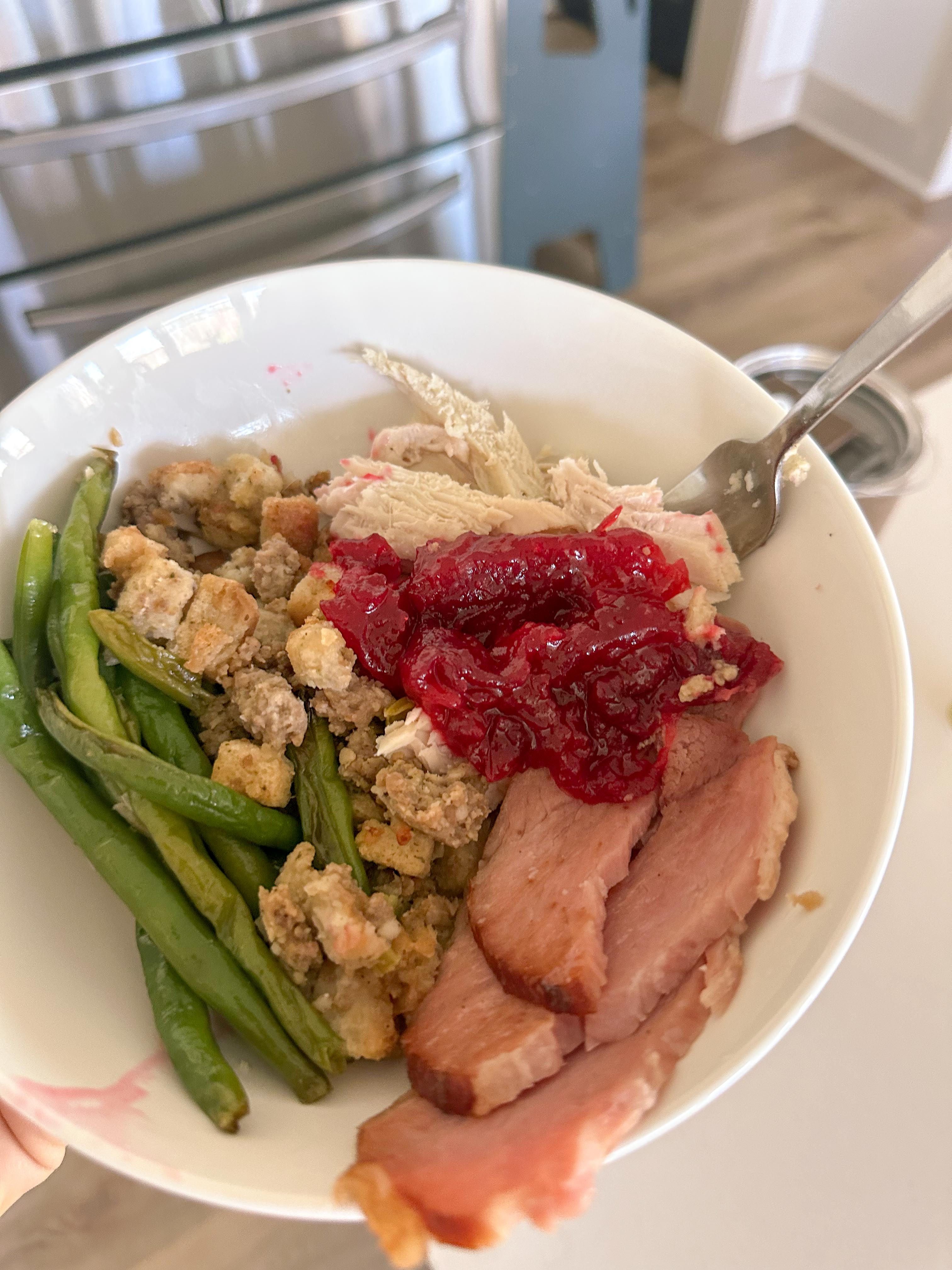 bush n vine, thanksgiving, fall, farms, november, thanksgiving with family, kids, fort mill sc, charlotte, weekly recap blog, mom blog, motherhood, lifestyle blogger, ilios, baking, cheesecake, pregnancy, cranberry sauce, sourdough rolls, turkey, ham, stuffing, green beans, fre wine