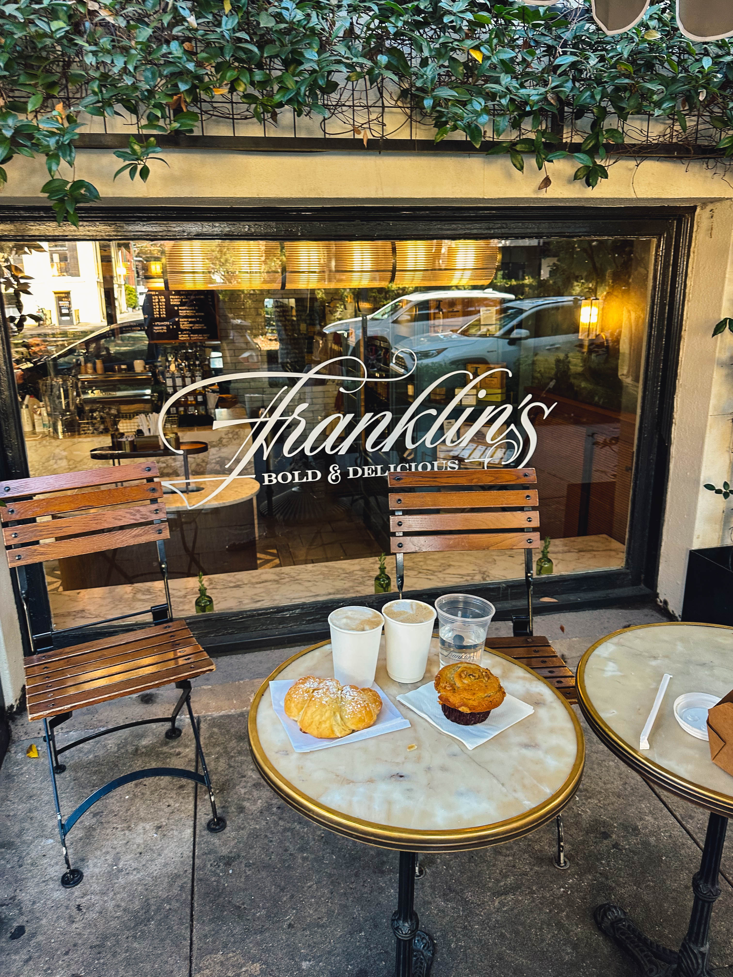 road trip, thanksgiving, lifestyle blogger, charlotte, savannah, florida, thanksgiving, urban deli, lunch spot in savannah, franklins coffee shop