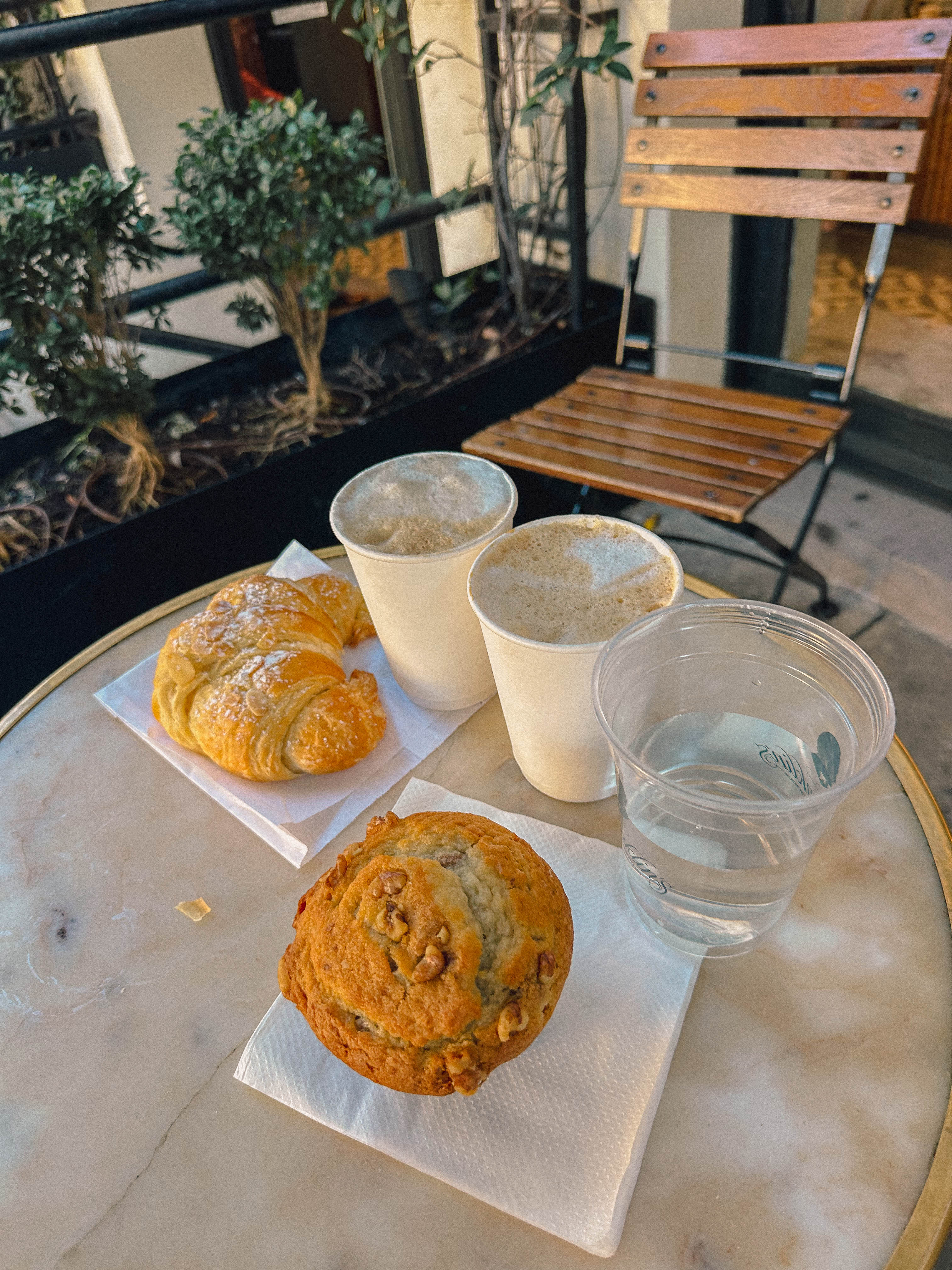 road trip, thanksgiving, lifestyle blogger, charlotte, savannah, florida, thanksgiving, urban deli, lunch spot in savannah, franklins coffee shop