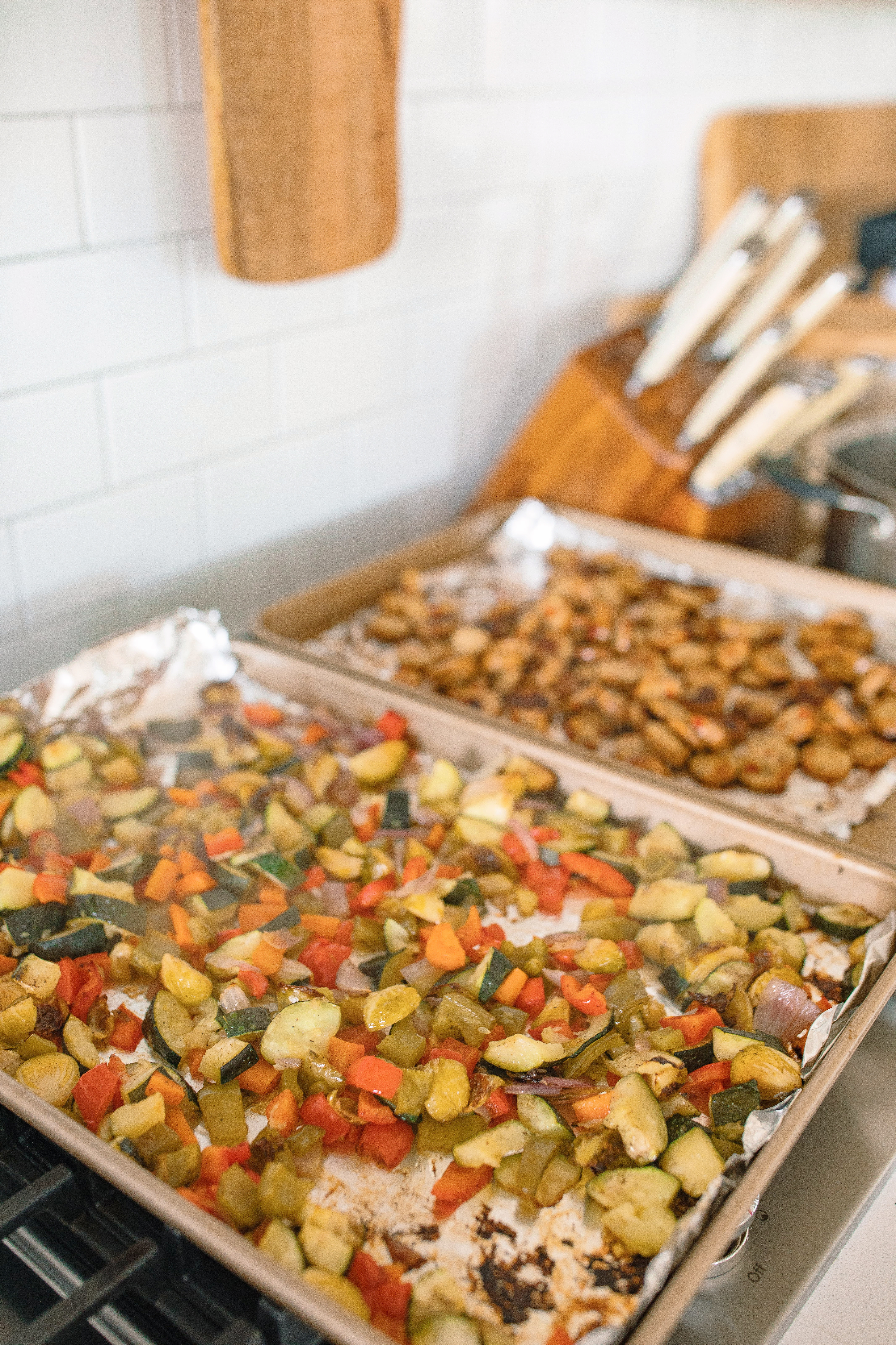 healthy recipes, healthy meal plan, vegetable, roasted veggie pasta, chicken sausage, red pepper, easy recipe, family meals, healthy eating, week night simple, lifestyle, healthy meals, high protein, high fiber, easy recipe for families, sheet pan, pasta, dinner, lunch, meal prep, eat better, healthy lifestyle, diet, plan ahead, chicken sausage