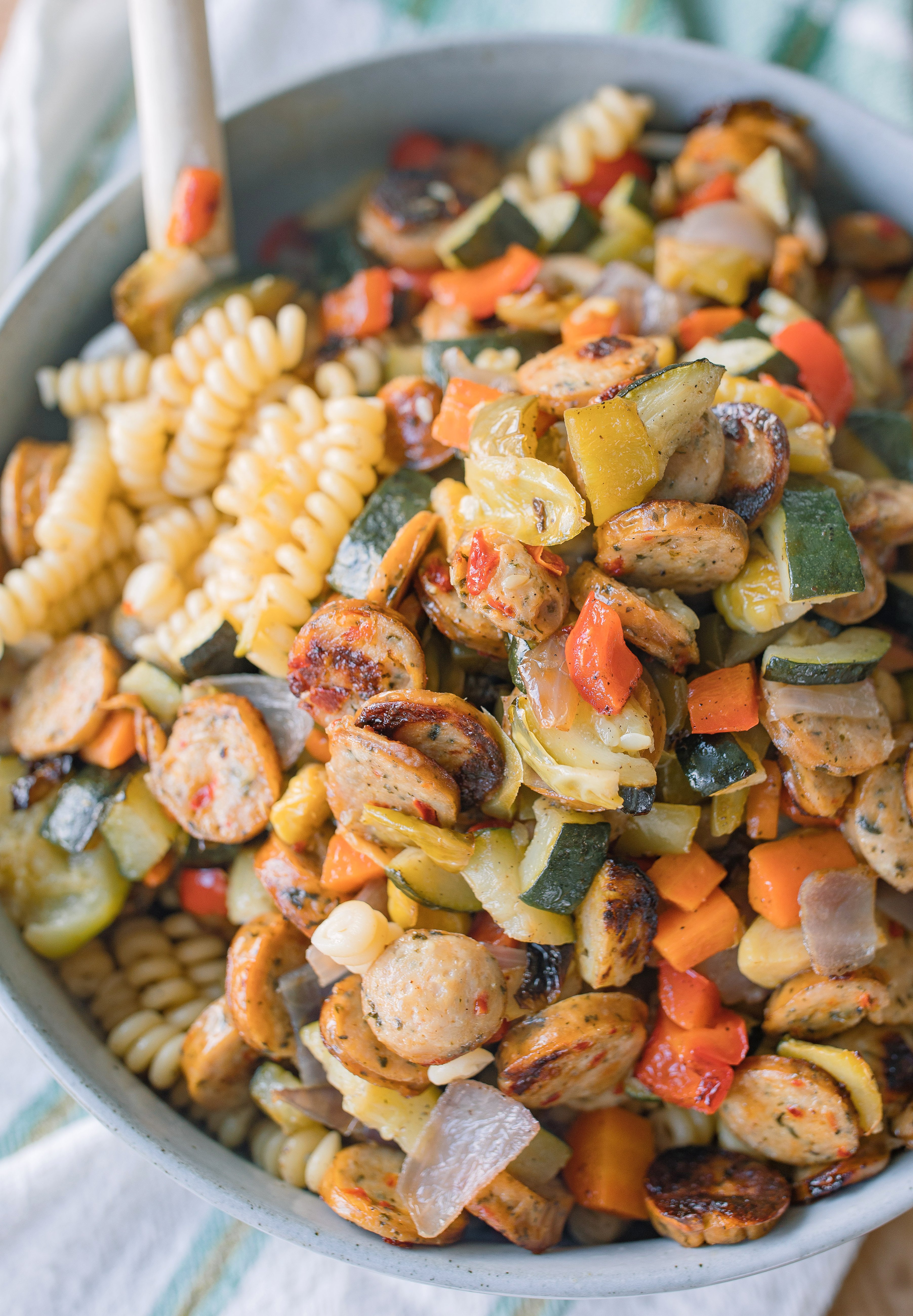 healthy recipes, healthy meal plan, vegetable, roasted veggie pasta, chicken sausage, red pepper, easy recipe, family meals, healthy eating, week night simple, lifestyle, healthy meals, high protein, high fiber, easy recipe for families, sheet pan, pasta, dinner, lunch, meal prep, eat better, healthy lifestyle, diet, plan ahead, chicken sausage