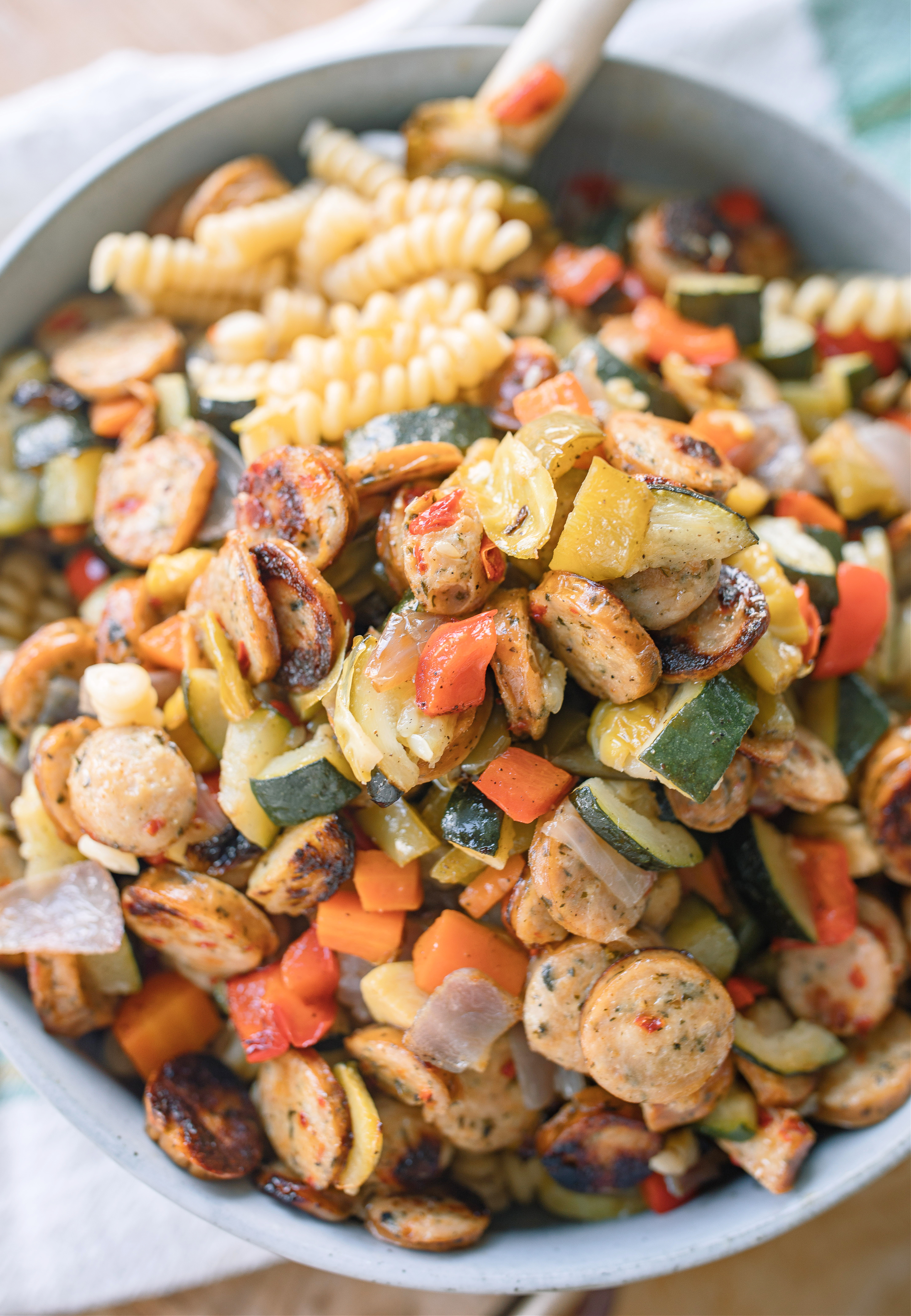 healthy recipes, healthy meal plan, vegetable, roasted veggie pasta, chicken sausage, red pepper, easy recipe, family meals, healthy eating, week night simple, lifestyle, healthy meals, high protein, high fiber, easy recipe for families, sheet pan, pasta, dinner, lunch, meal prep, eat better, healthy lifestyle, diet, plan ahead, chicken sausage