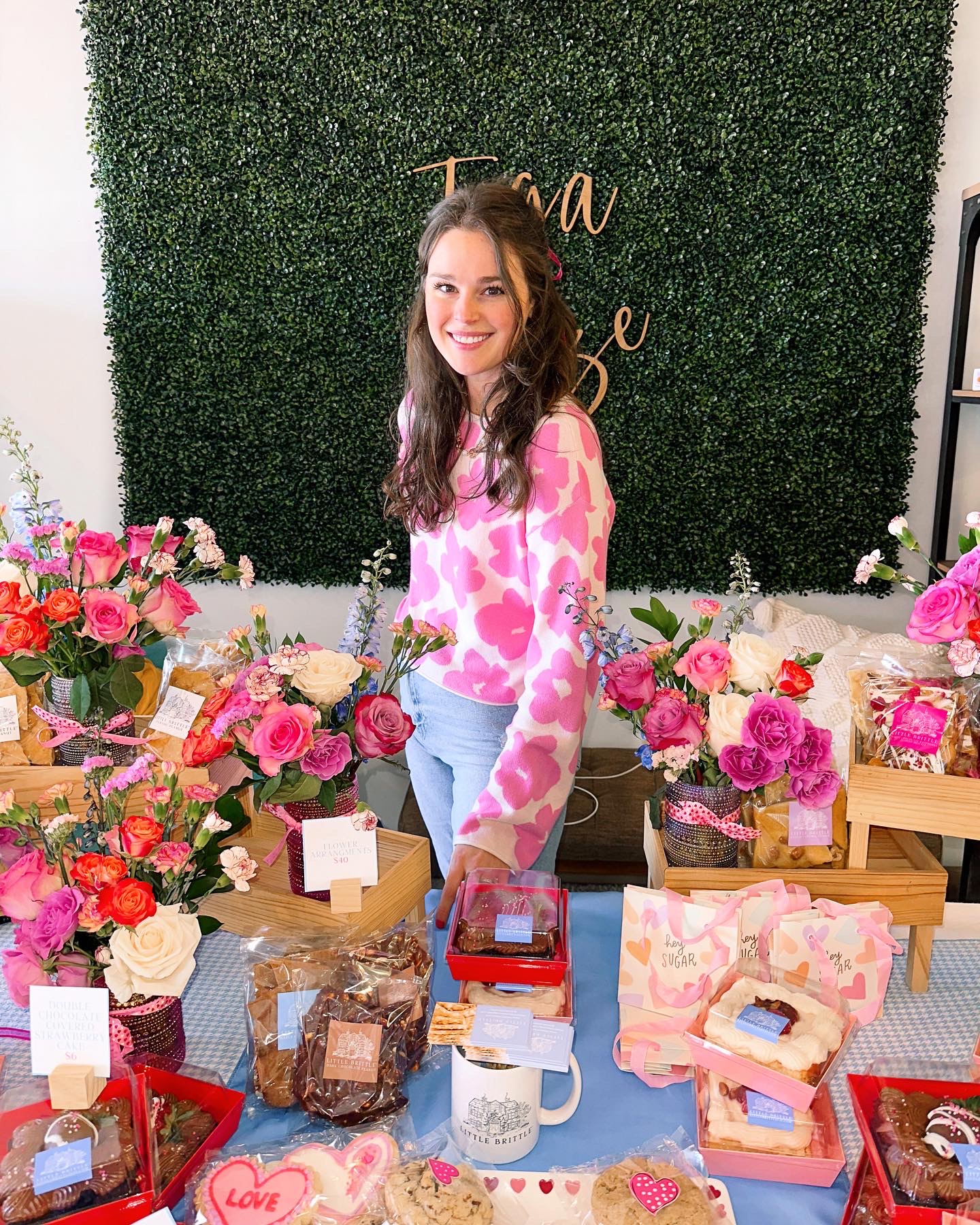 heart poptarts, cherry poptarts, brown sugar poptarts, cute poptart dessert, easy diy poptarts, valentines day, pastries, cherry almond poptarts, cute gift ideas, bakery box, recipe, easy dessert, frosted poptarts