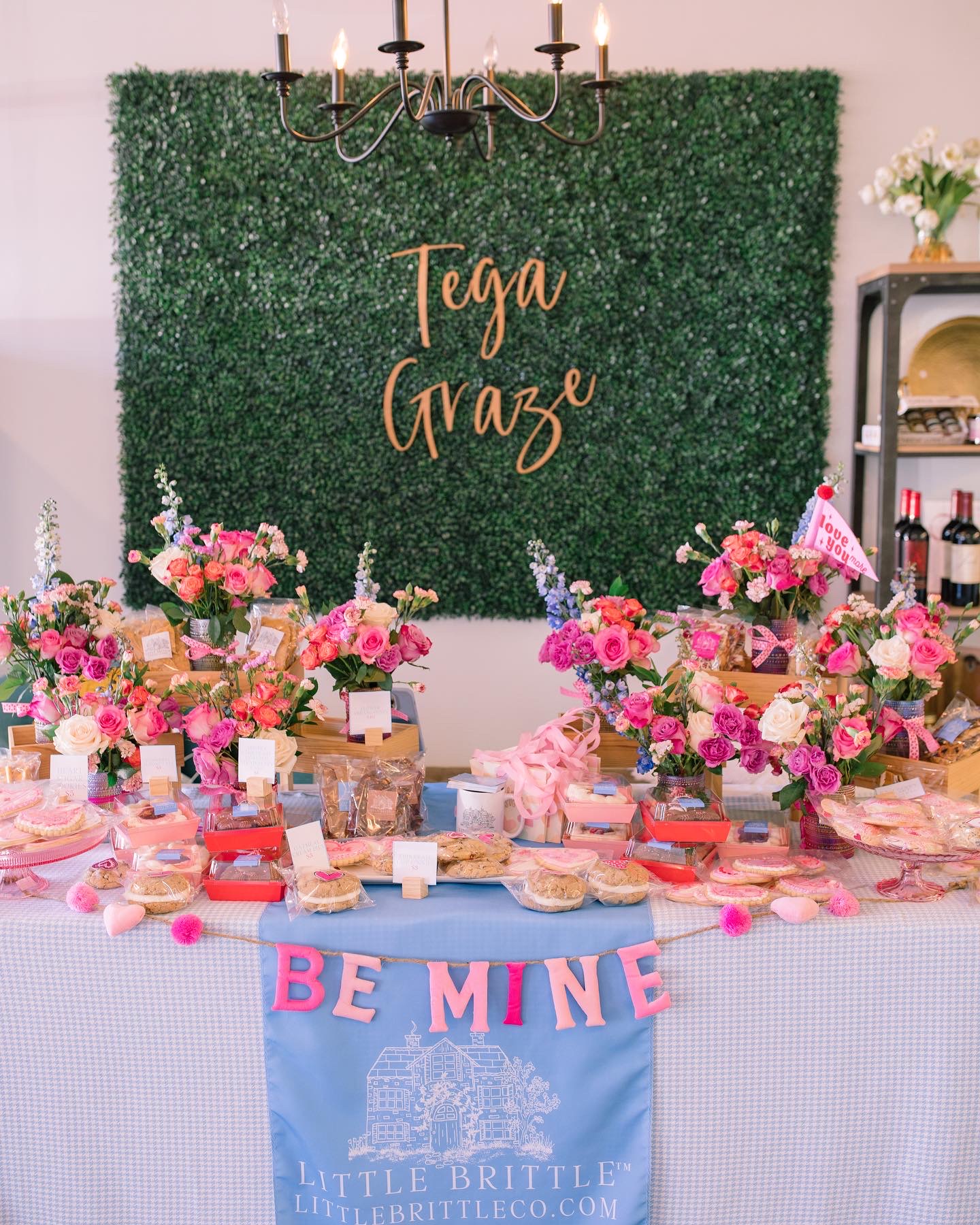 heart poptarts, cherry poptarts, brown sugar poptarts, cute poptart dessert, easy diy poptarts, valentines day, pastries, cherry almond poptarts, cute gift ideas, bakery box, recipe, easy dessert, frosted poptarts