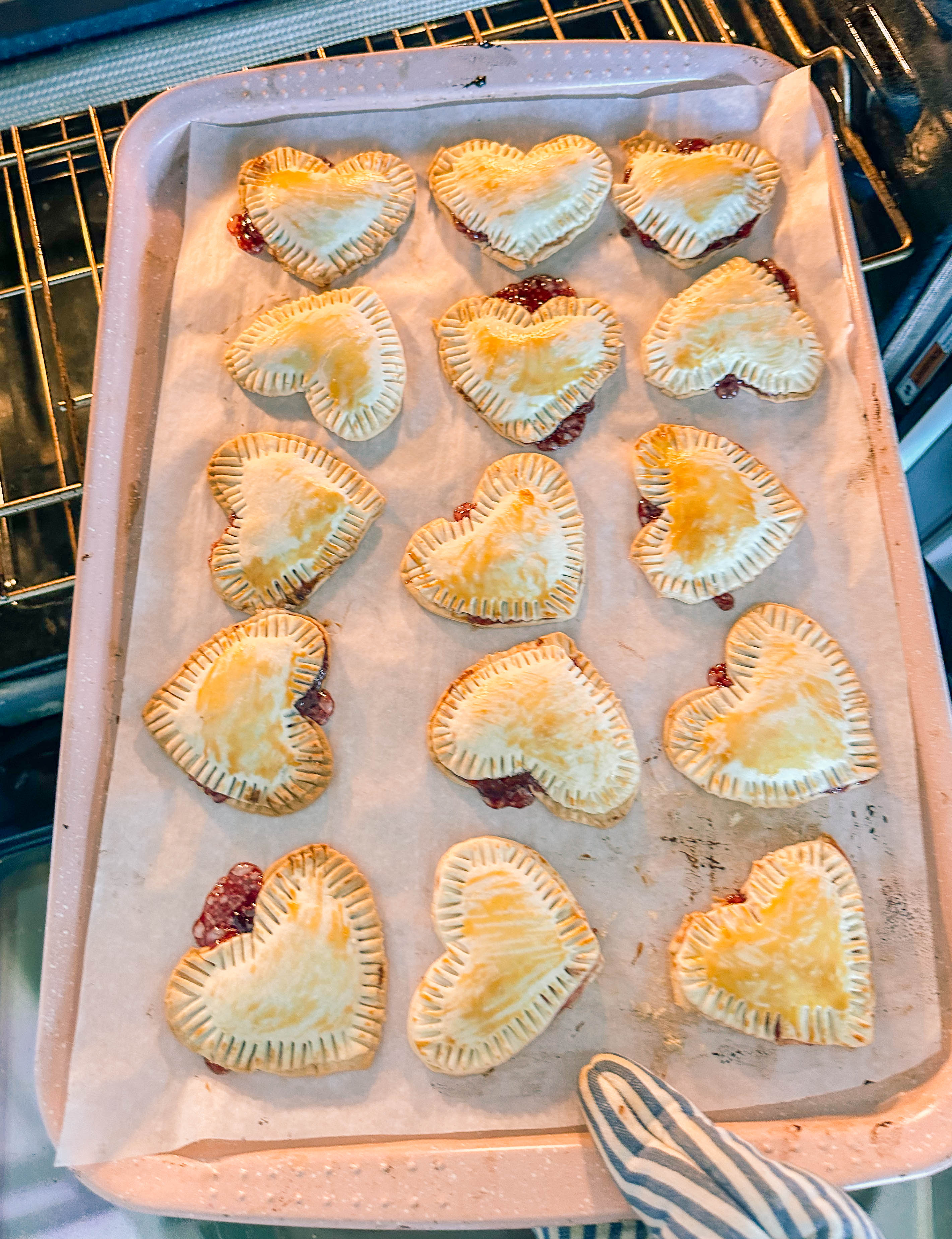 heart poptarts, cherry poptarts, brown sugar poptarts, cute poptart dessert, easy diy poptarts, valentines day, pastries, cherry almond poptarts, cute gift ideas, bakery box, recipe, easy dessert, frosted poptarts